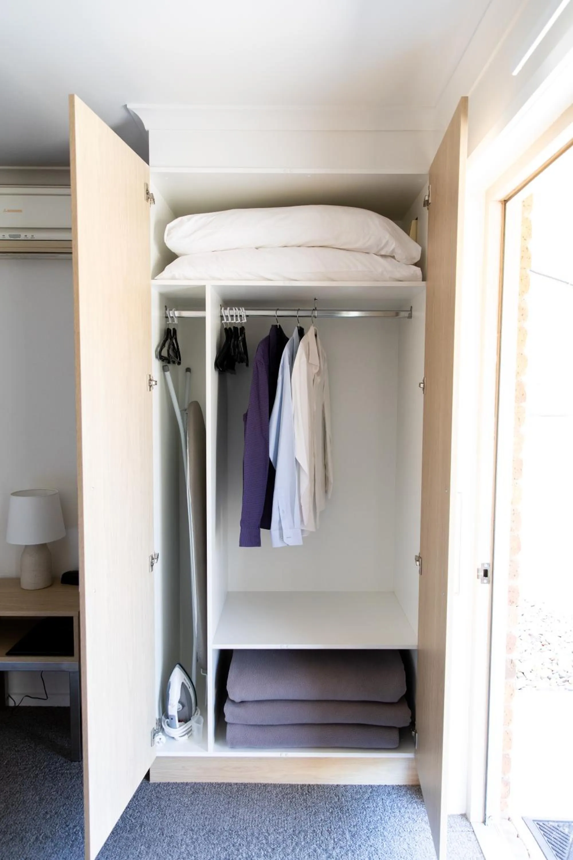 wardrobe in Tea House Motor Inn