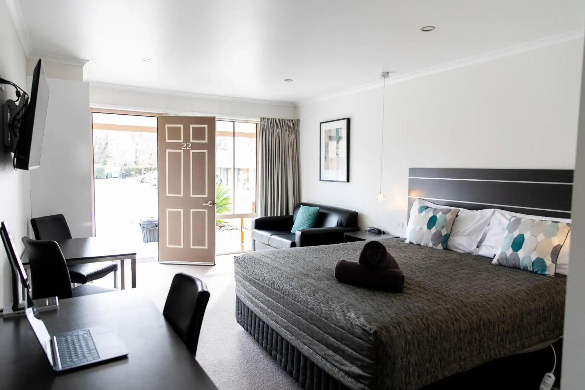 King Room with Garden View in Tea House Motor Inn King Room with Garden View in Tea House Motor Inn