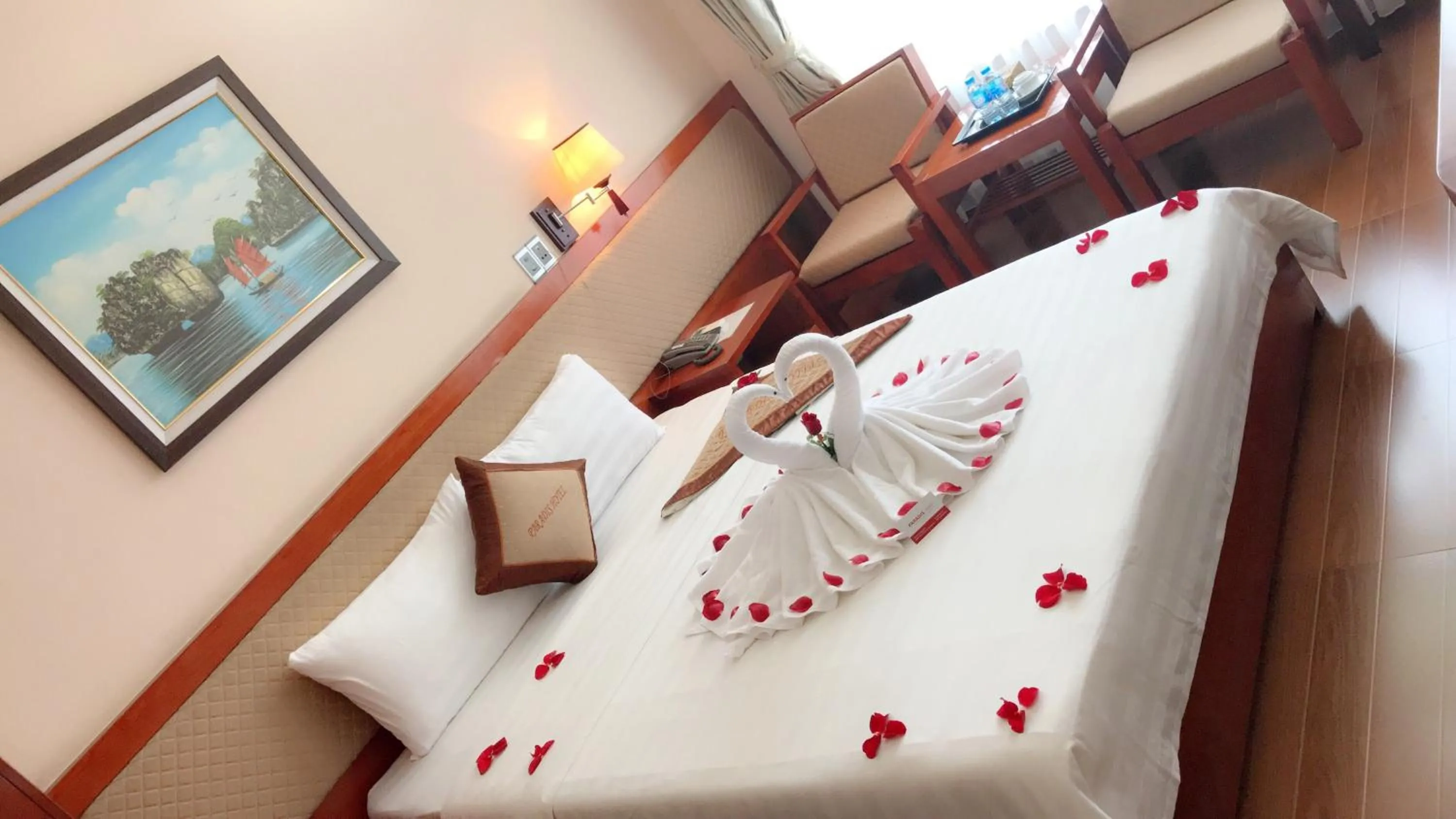 Bed in Paradis Hotel