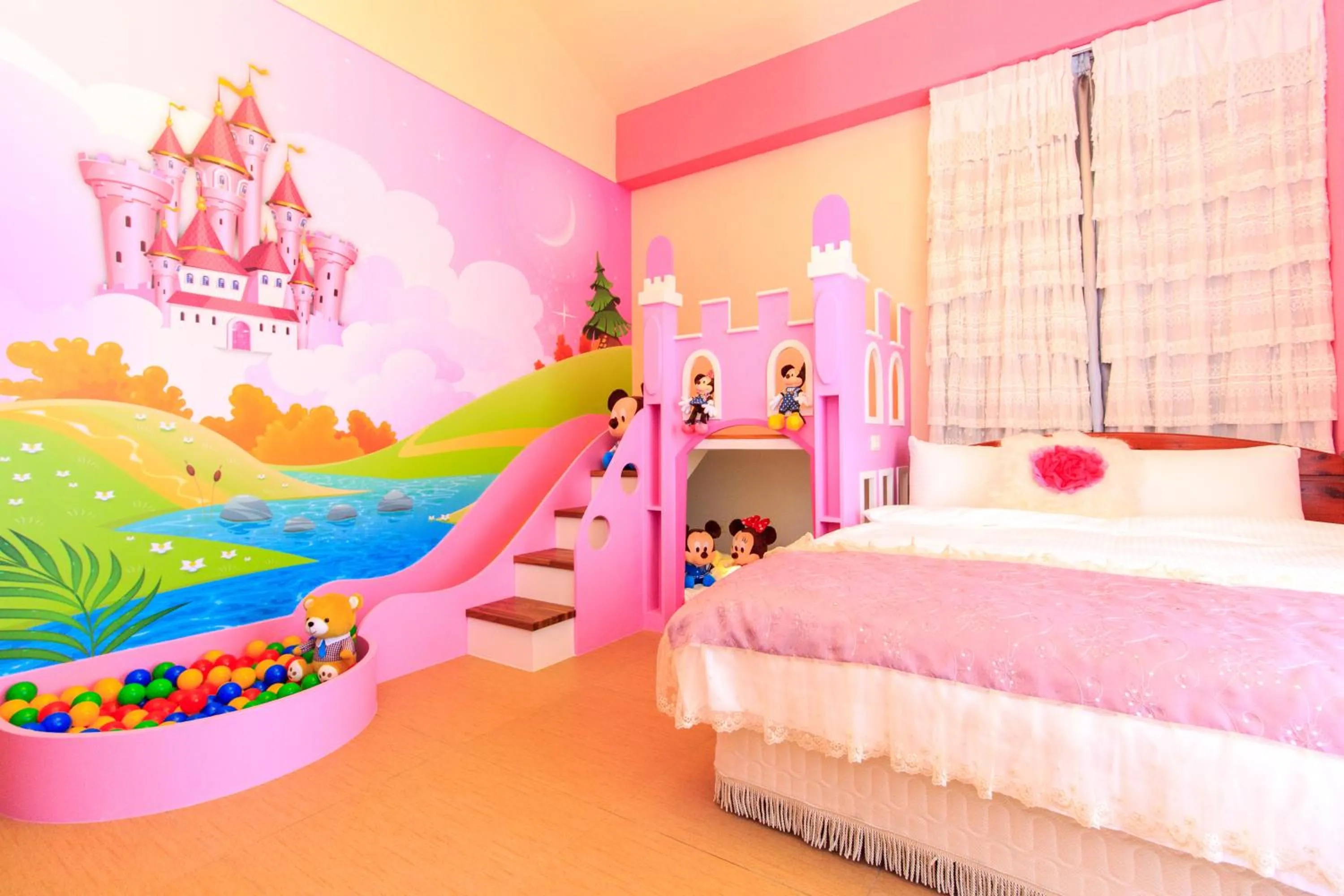 Deluxe Double Room (2 Adults + 1 Child) in Elegance House