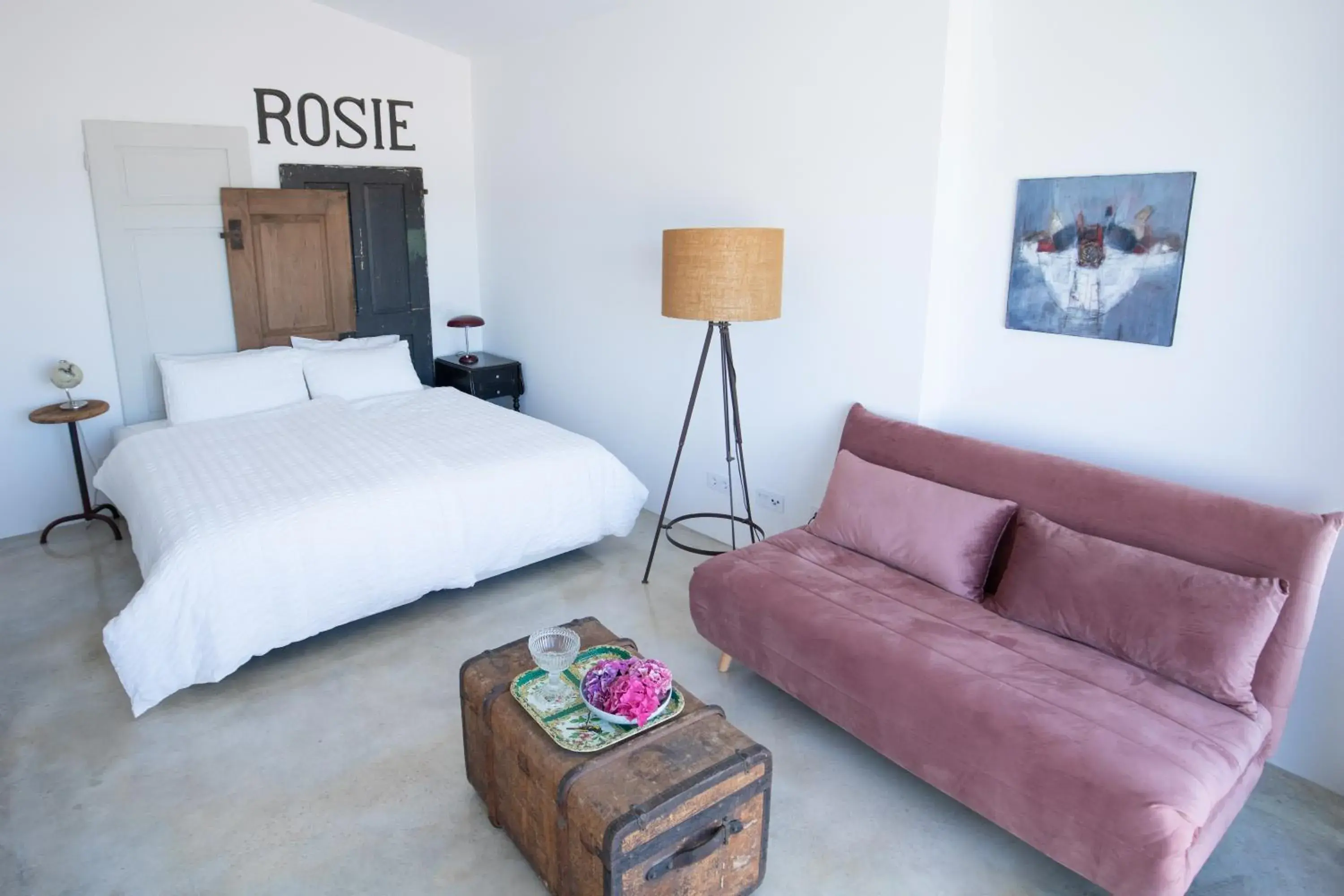 Standard Twin Room with Sofa - single occupancy in Moinho Calmo Standard Twin Room with Sofa - single occupancy in Moinho Calmo