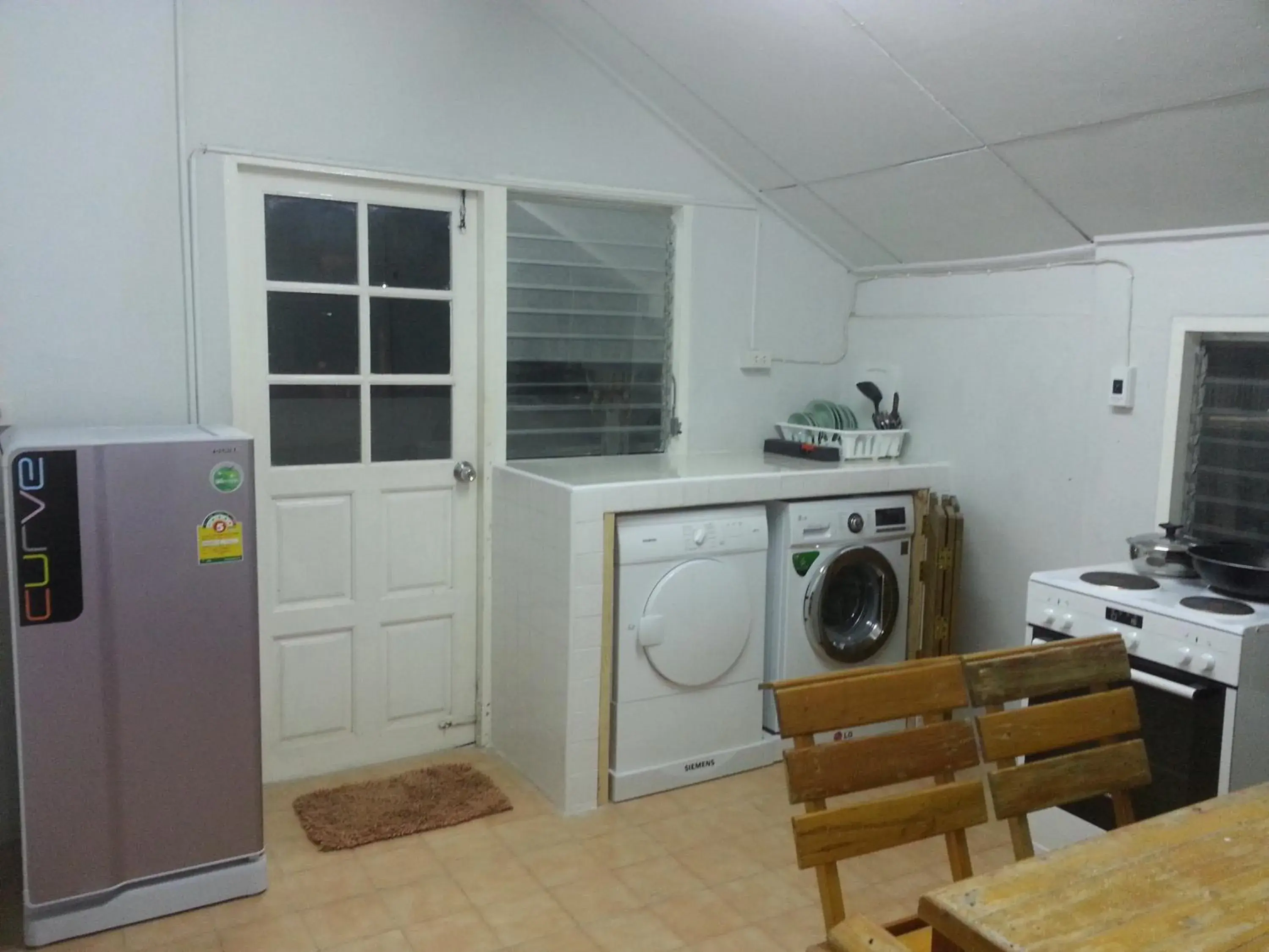 Three-Bedroom House in Vattui Beach Villa Jomtien Three-Bedroom House in Vattui Beach Villa Jomtien