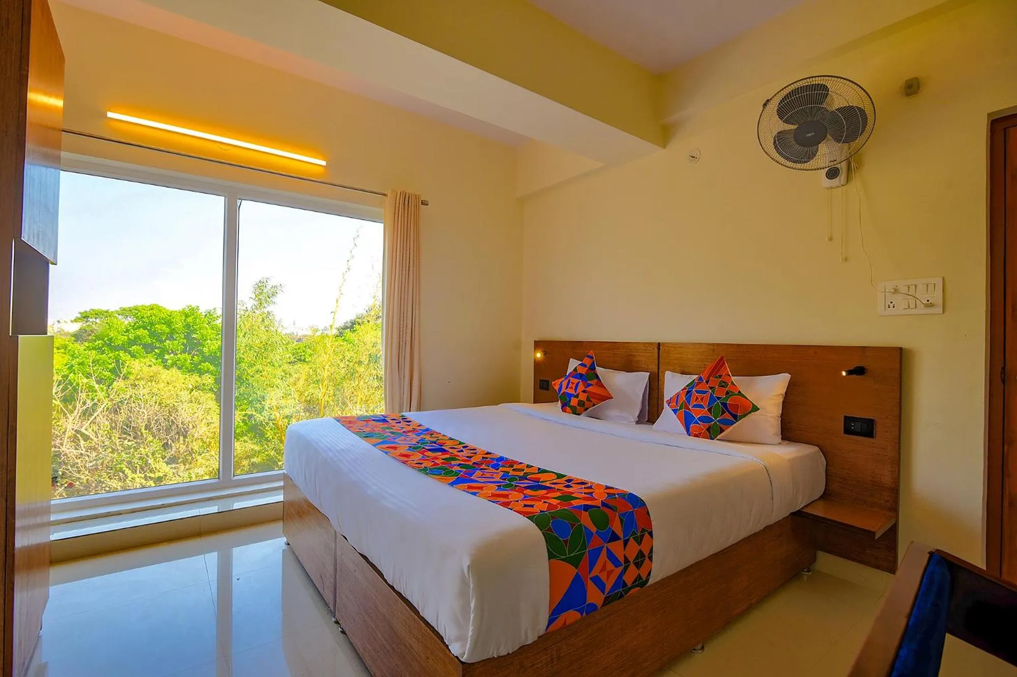 Bed in FabHotel GR Lake View - BTM Layout