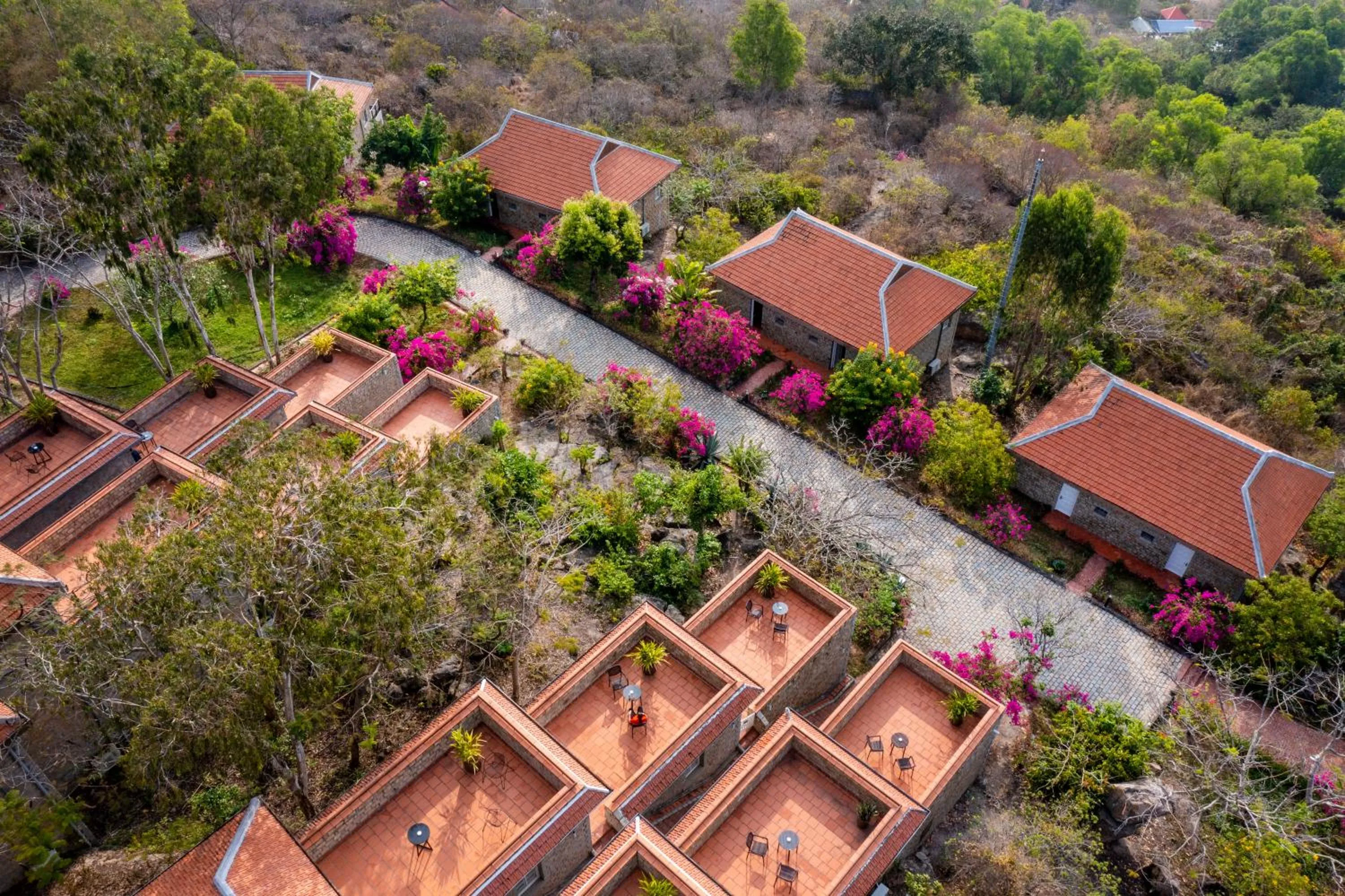 Property building in Victoria Nui Sam Lodge
