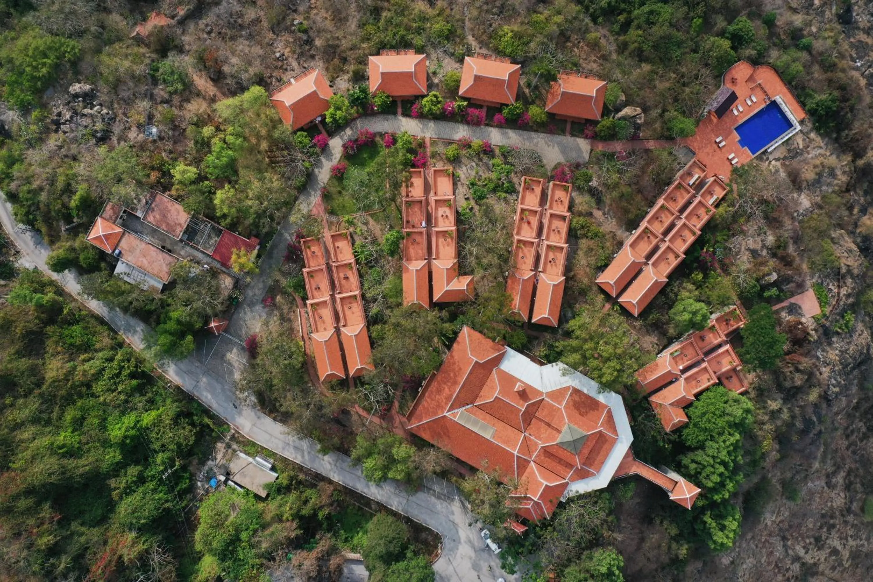 Property building in Victoria Nui Sam Lodge