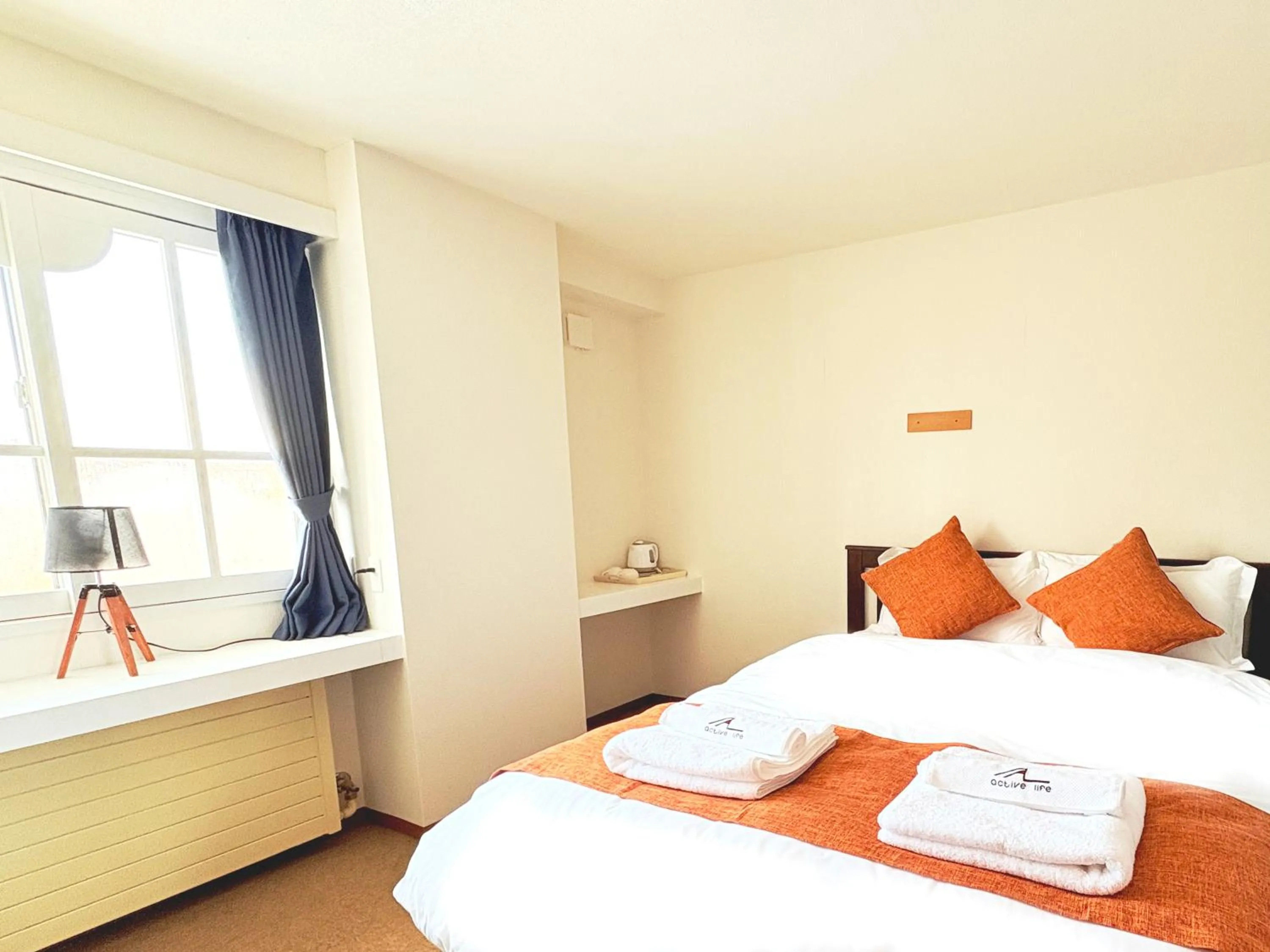 Standard Queen Room in Xplore by Active Life