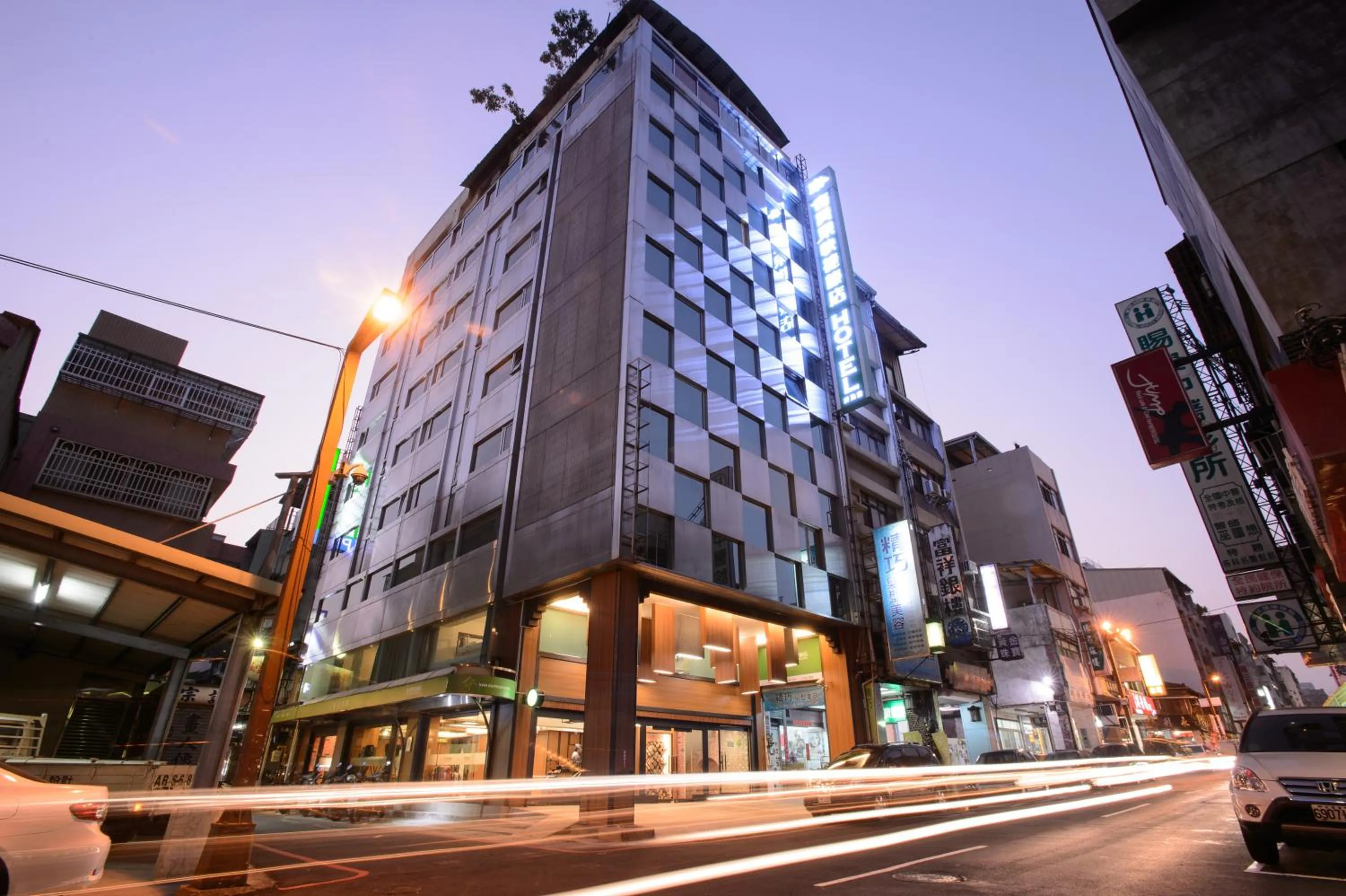 Property building in Kiwi Express Hotel - Chenggong Rd