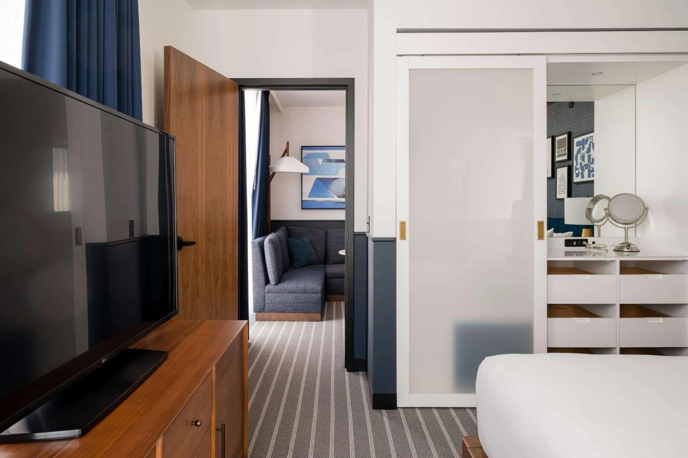 Bedroom, Bed in Cambria Hotel Boston Somerville