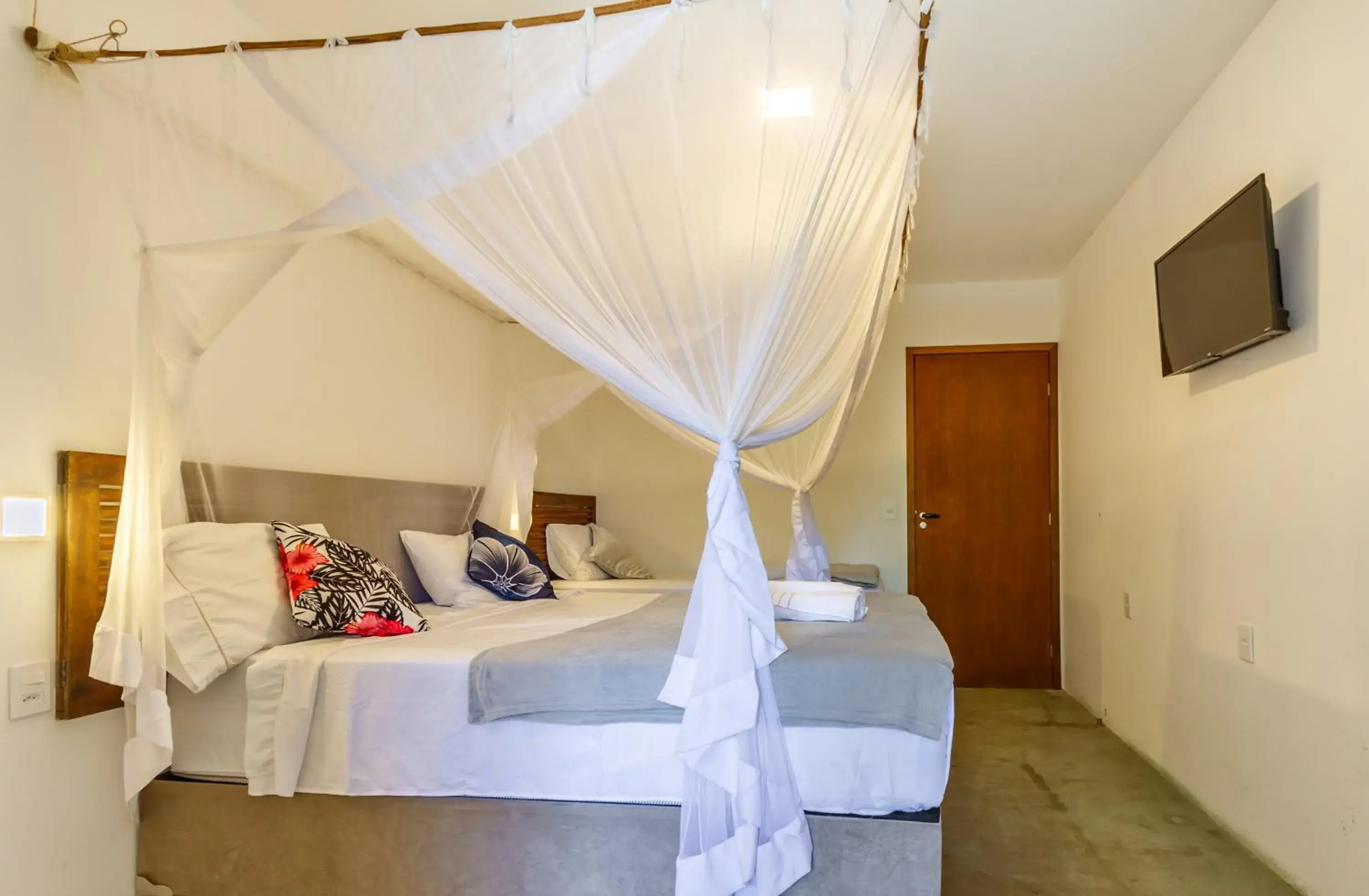 Comfort Triple Room in Pousada Imperador do Espelho Comfort Triple Room in Pousada Imperador do Espelho