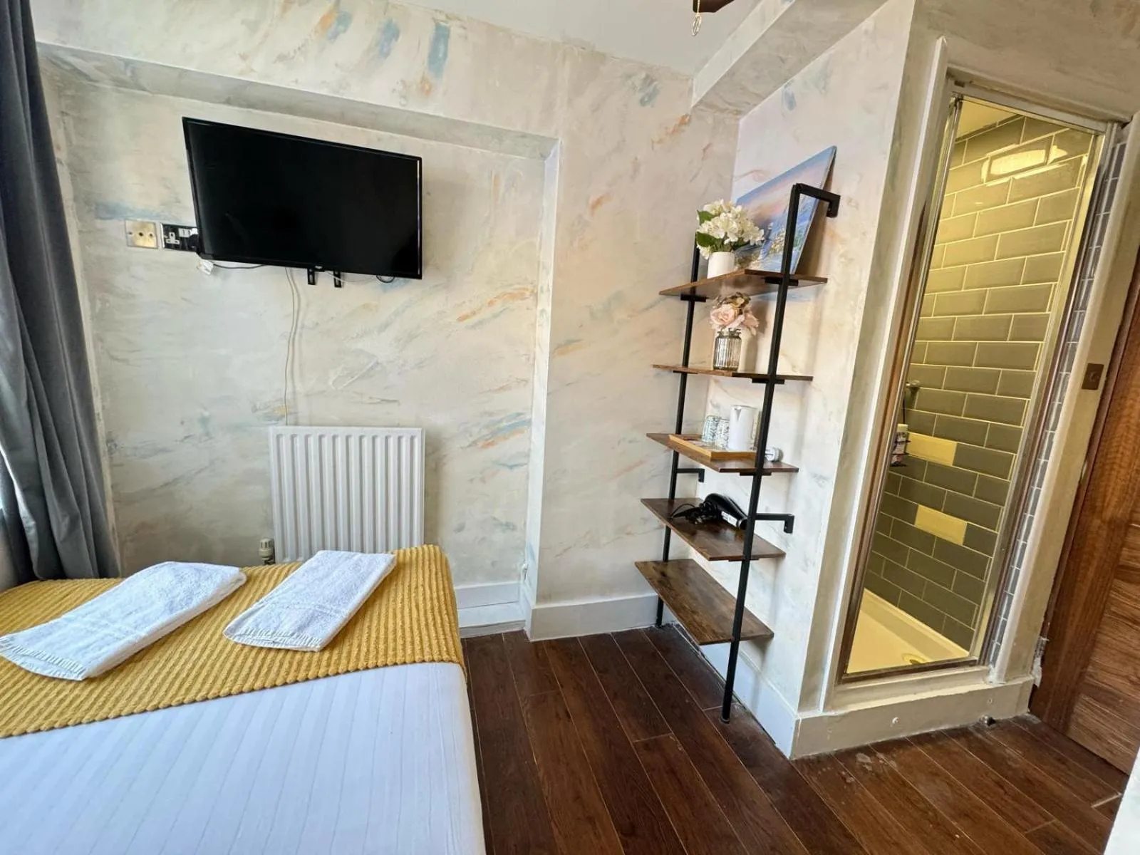 Bedroom, Bed in ND Hotel - Hyde Park