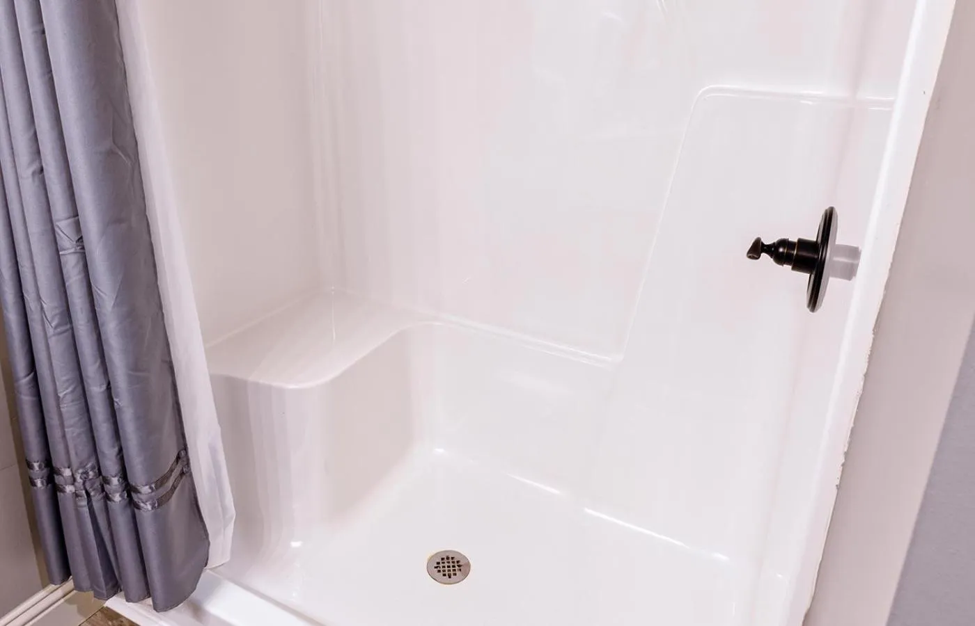 Shower in Inn at Elijah McLean's