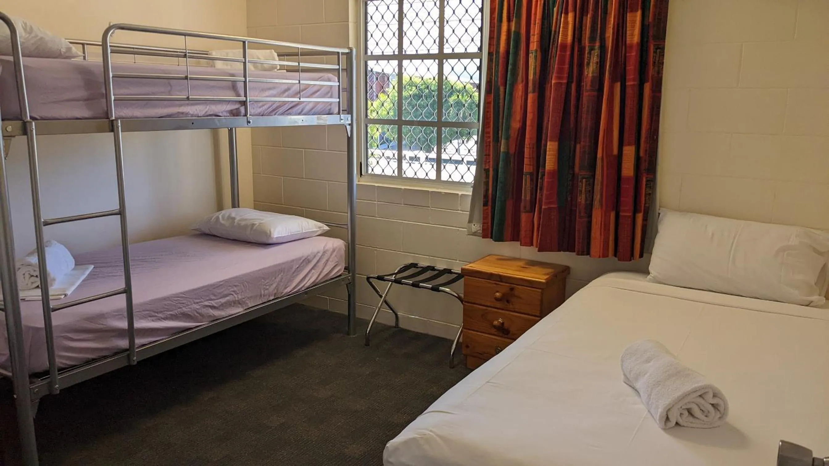 Bedroom, Bed in Monte Carlo Motor Inn