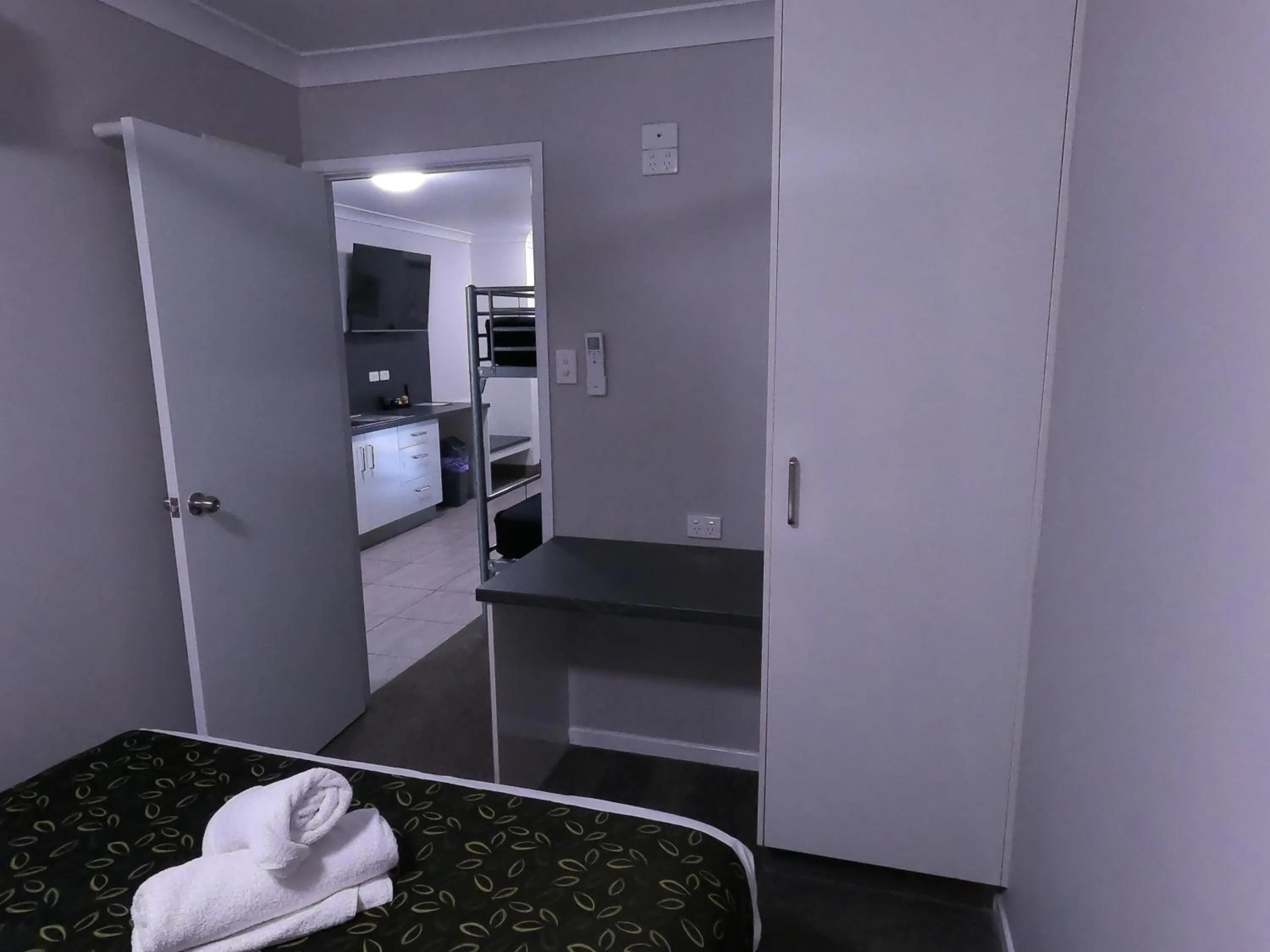 Bedroom in Monte Carlo Motor Inn