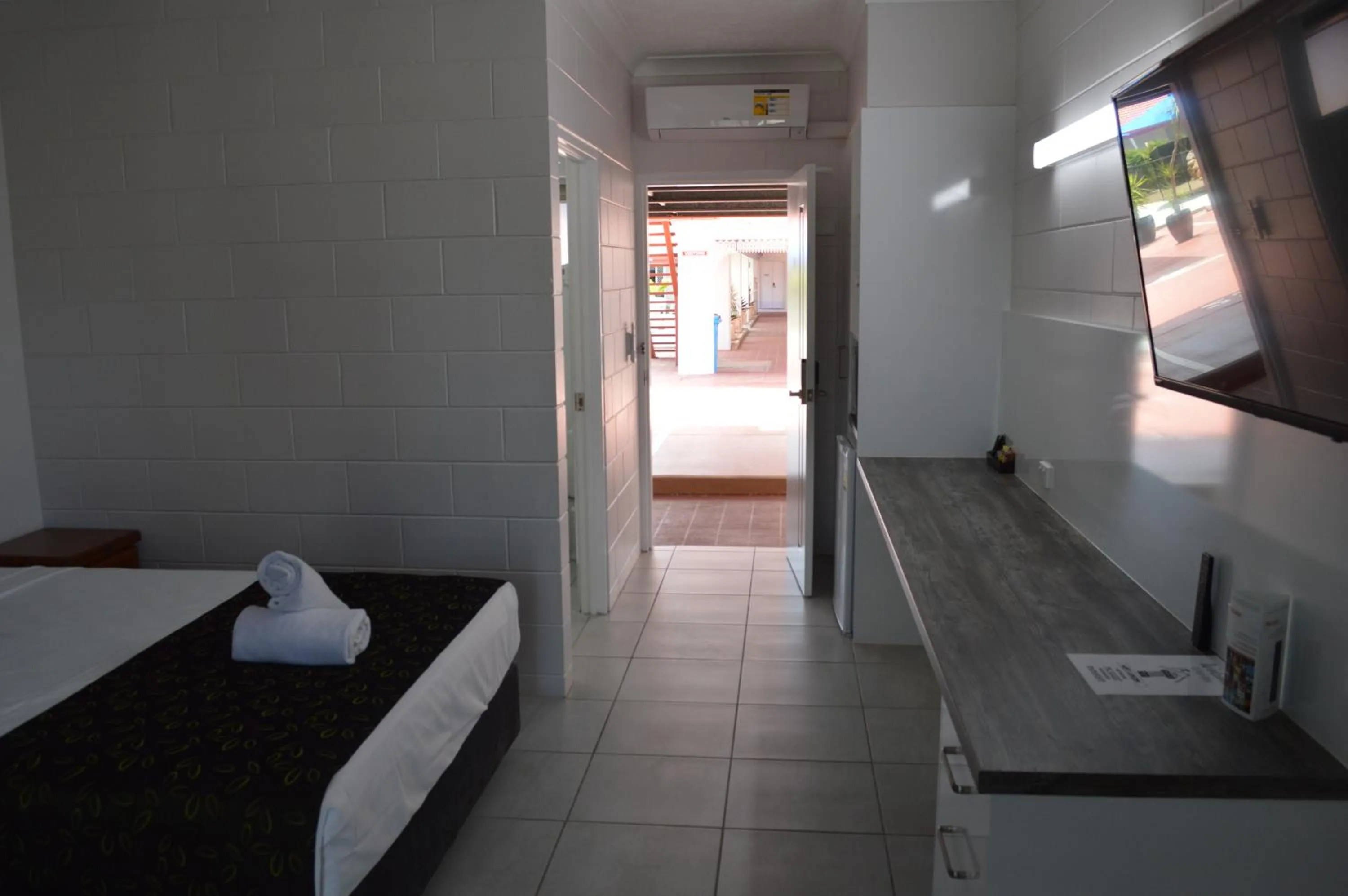 Bedroom, Bed in Monte Carlo Motor Inn