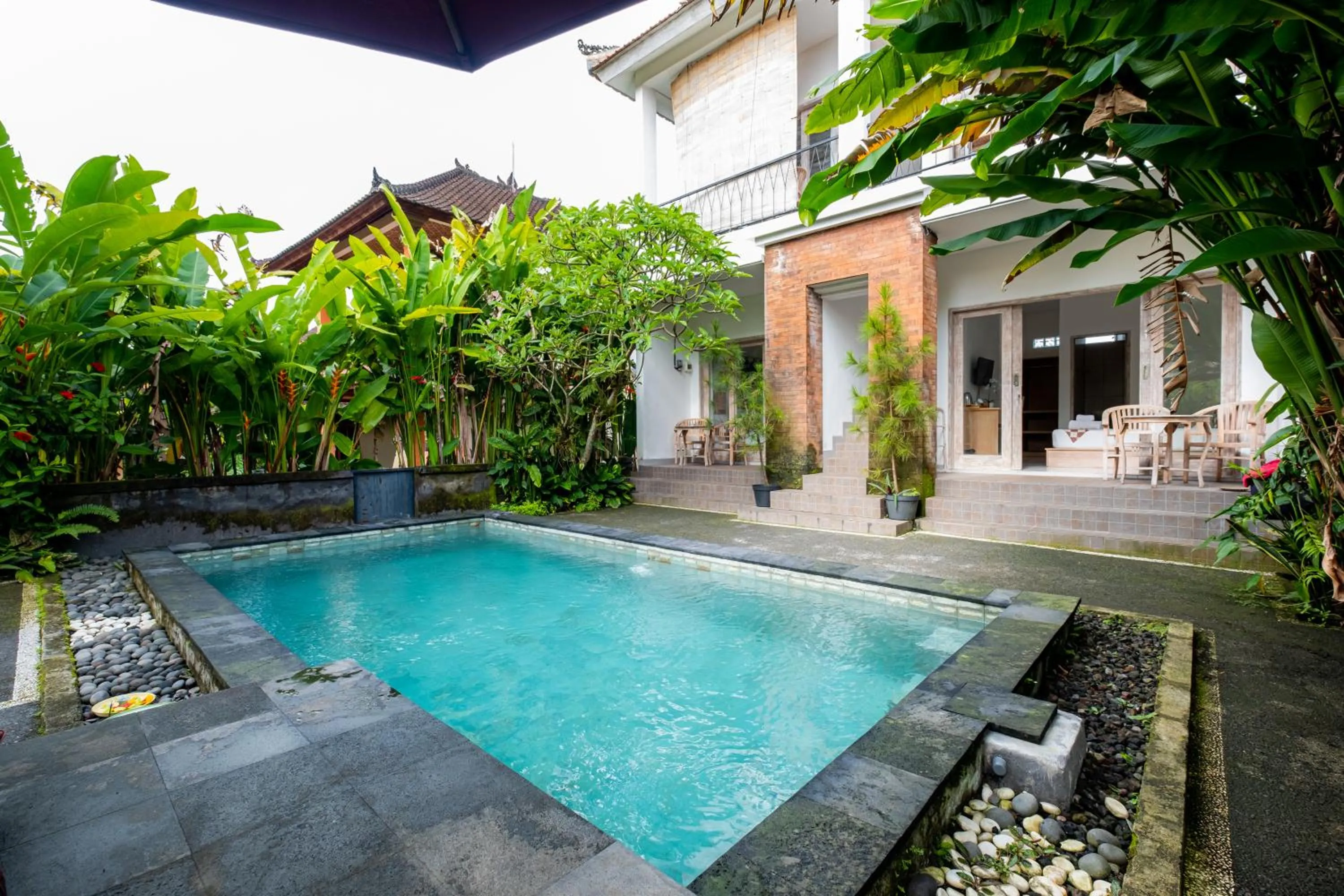 Swimming pool in Suweta Homestay with Private Pool by Supala