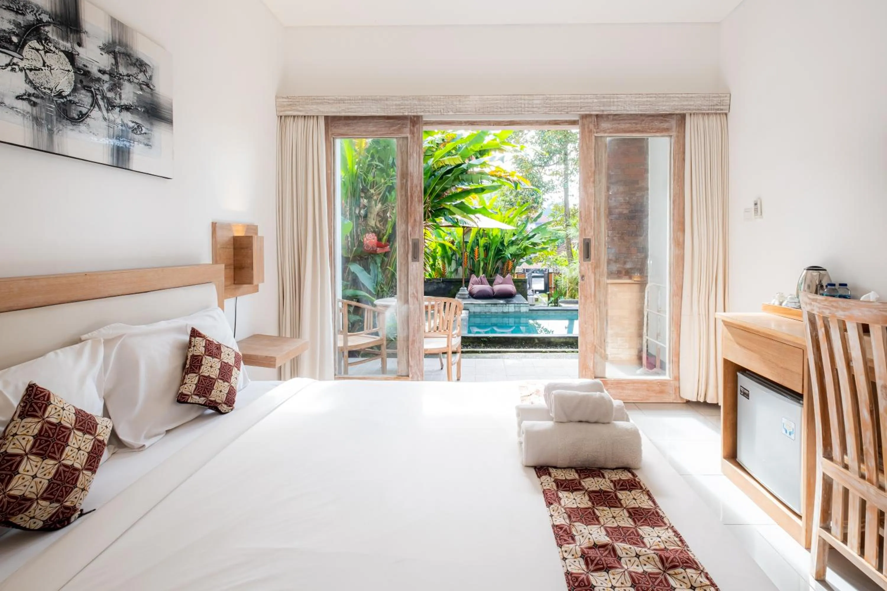 Bedroom, Bed in Suweta Homestay with Private Pool by Supala