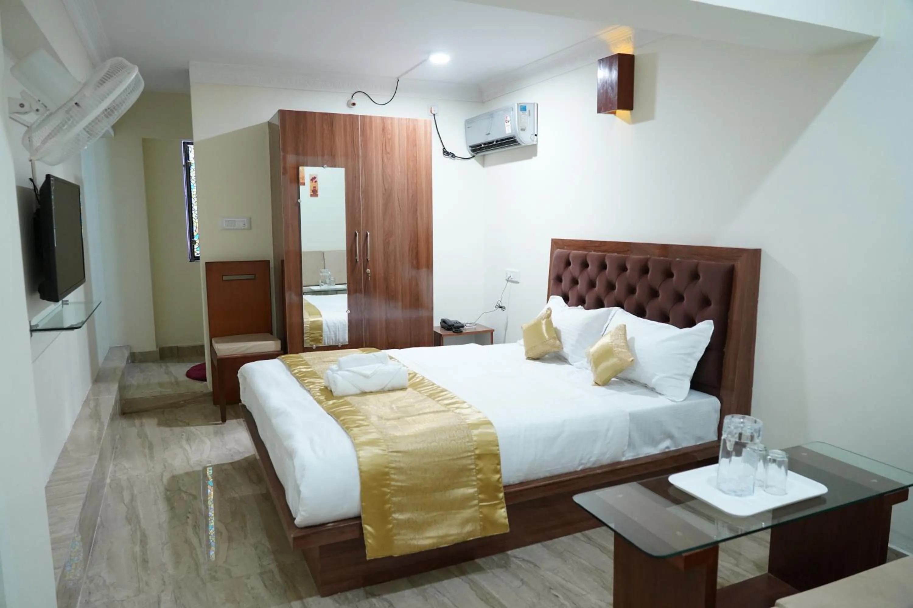 Photo of the whole room in Classia Suites