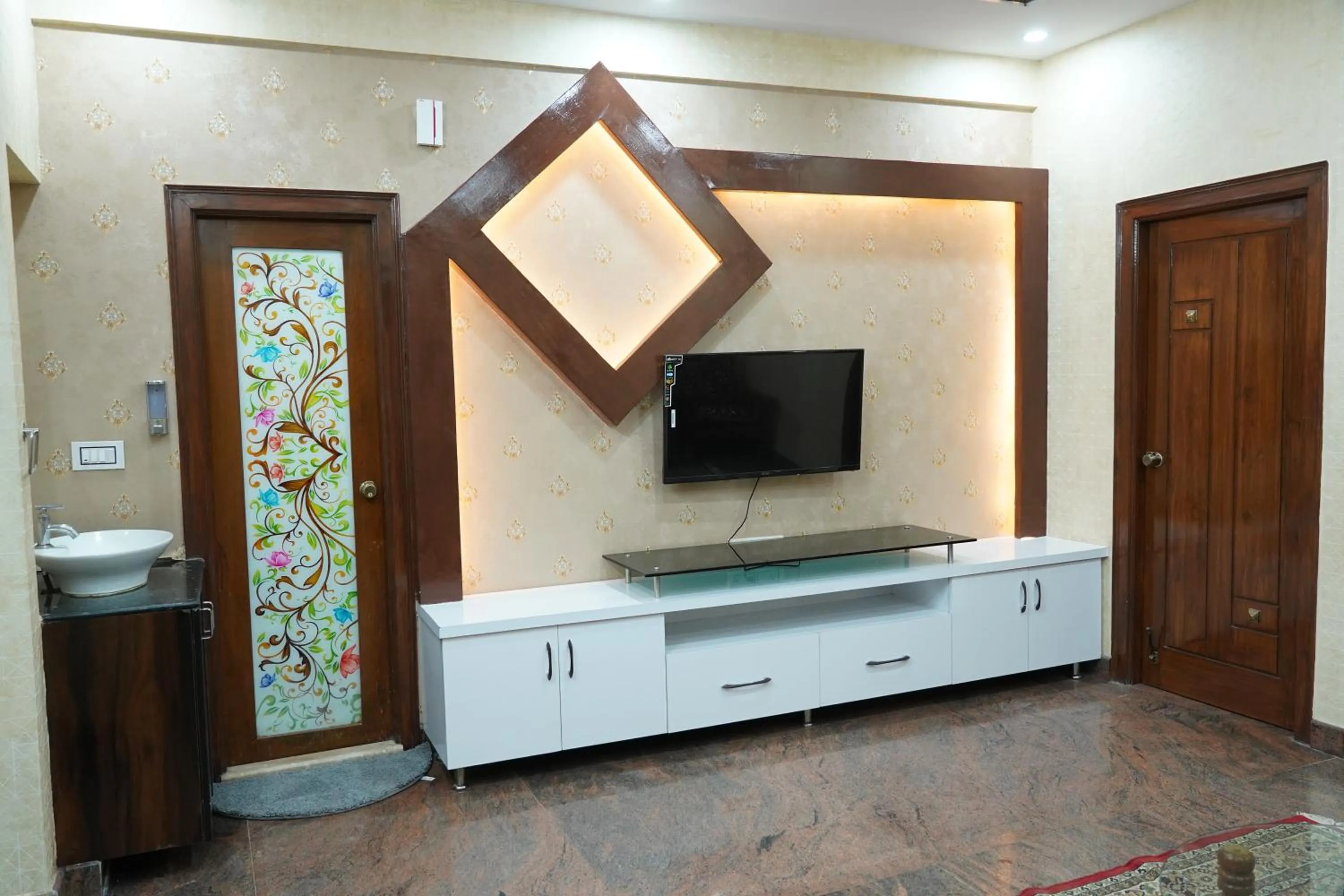 TV and multimedia in Classia Suites