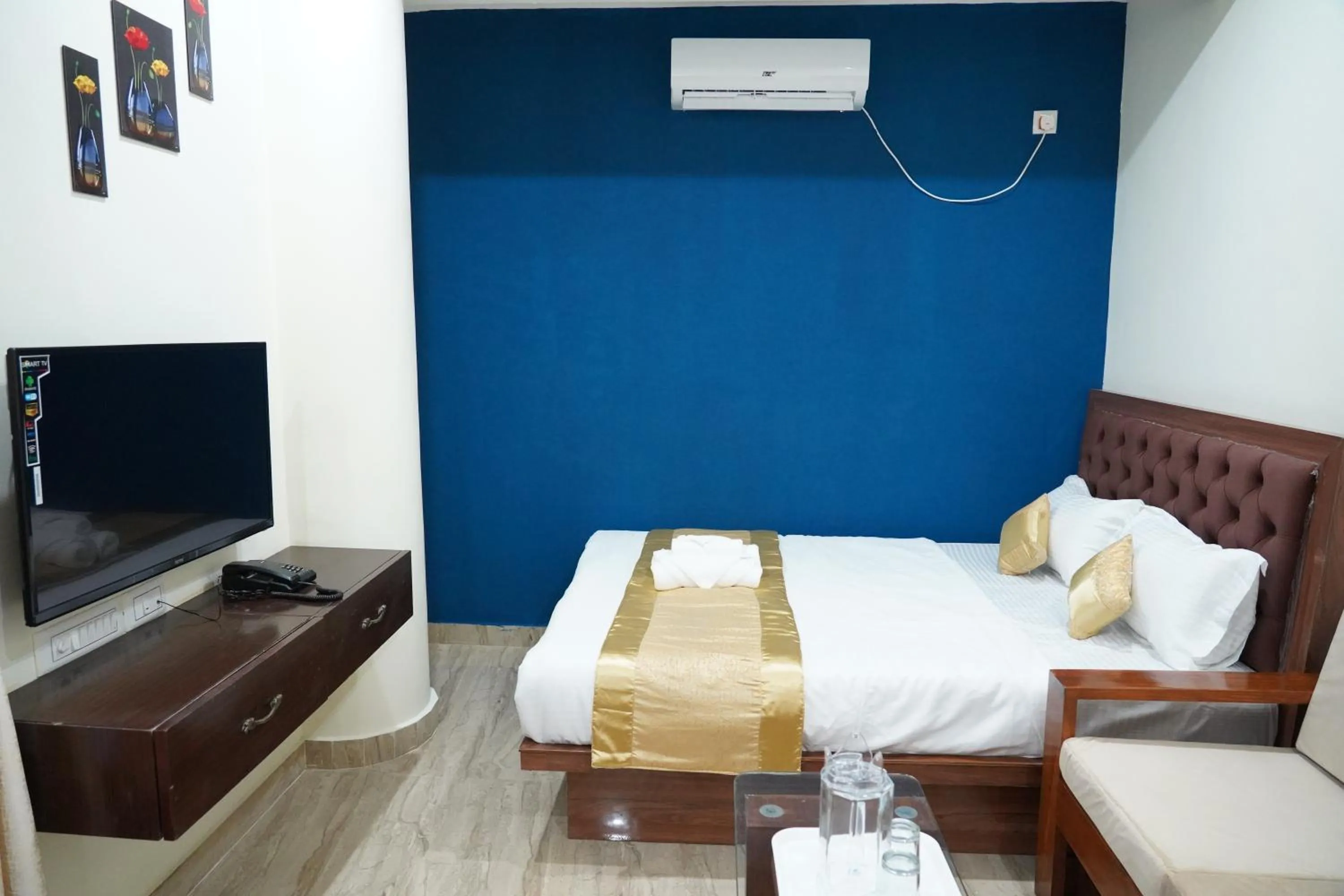 Photo of the whole room in Classia Suites