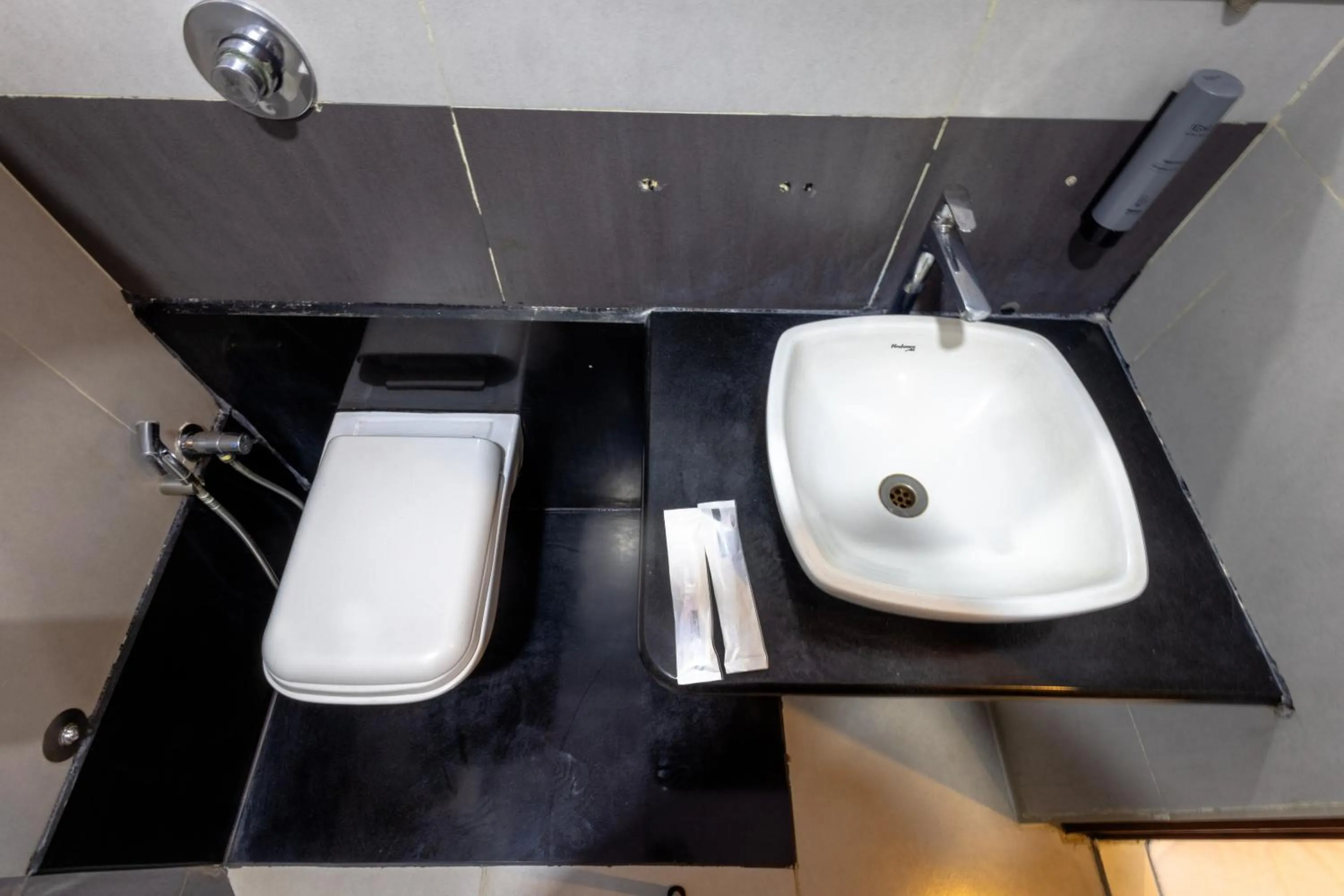 Bathroom in Forest Keys By VYDA