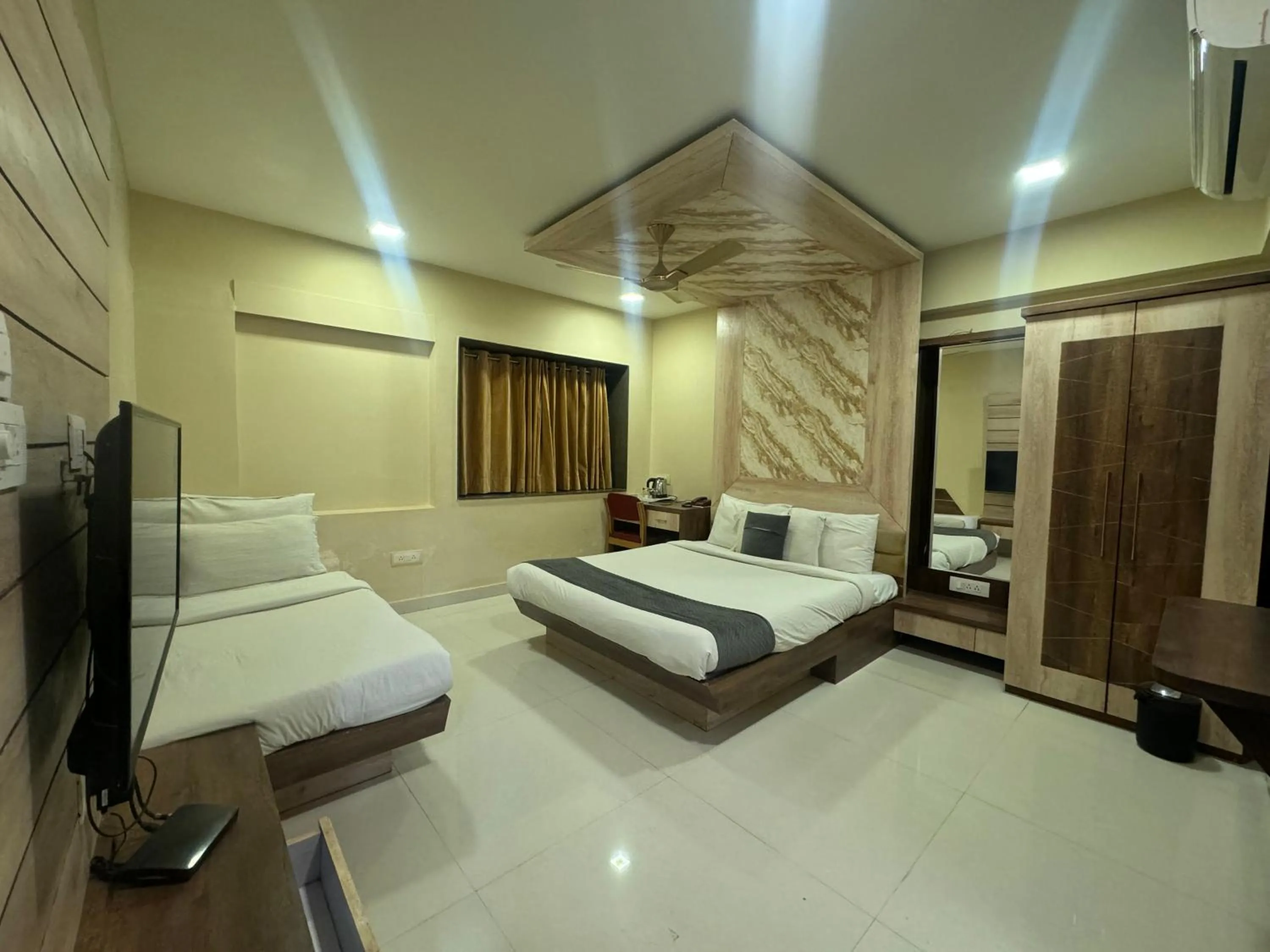 The Tripti Hotel & Banquets