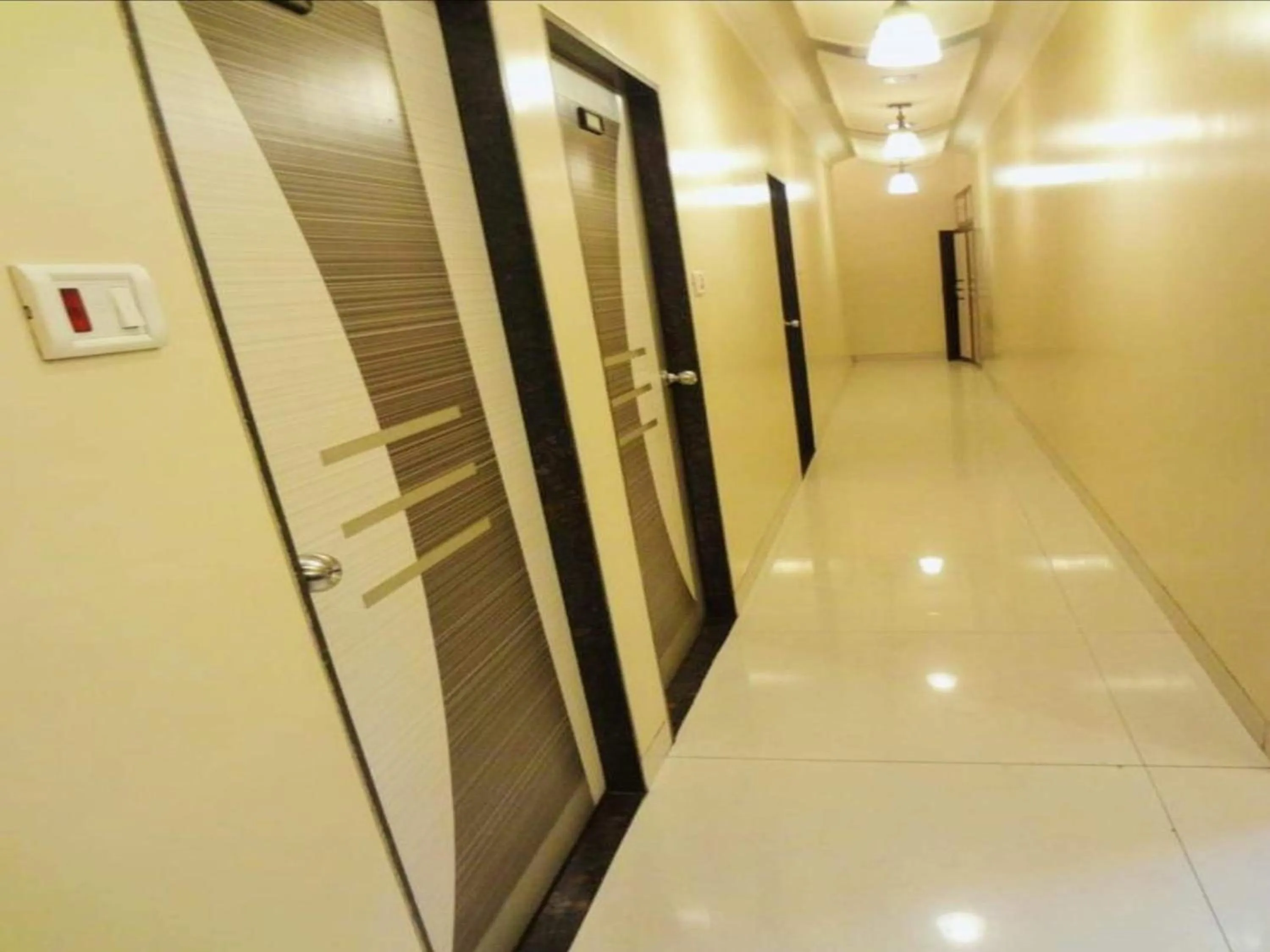 Business facilities in Hotel Broadway Colaba