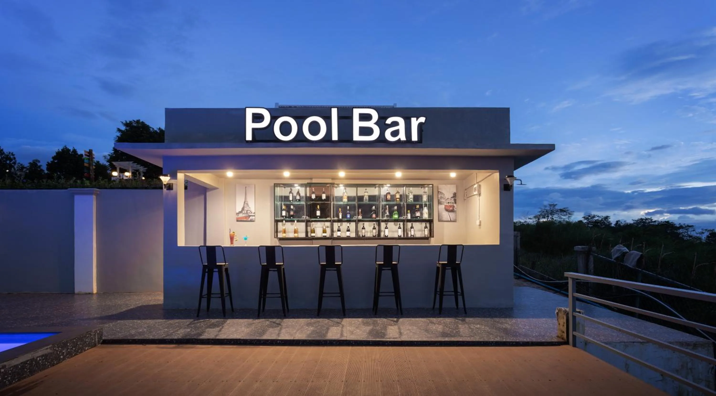 Lounge or bar in Pidoma Resort by EHM