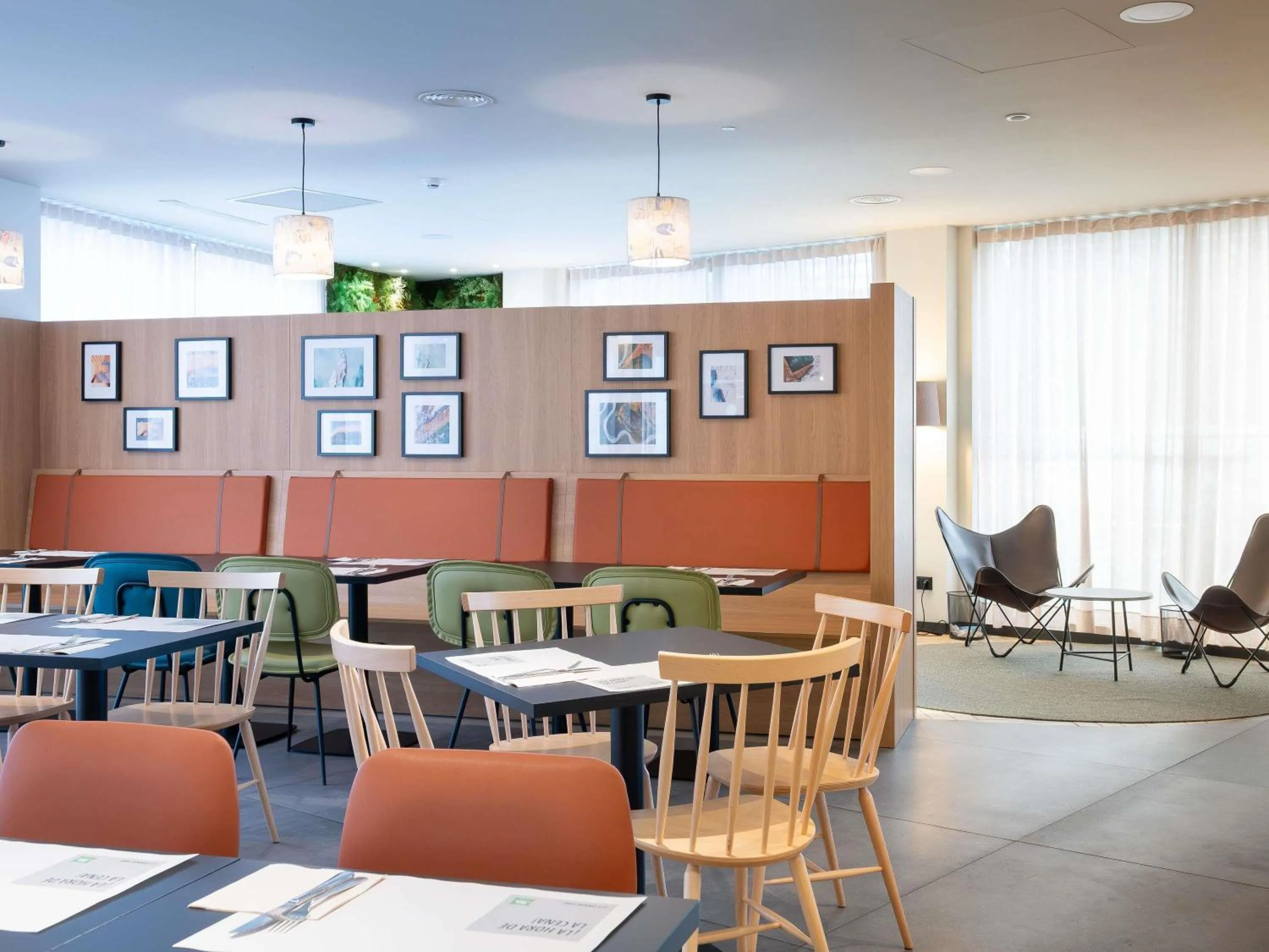 Restaurant/places to eat in ibis Styles Santander