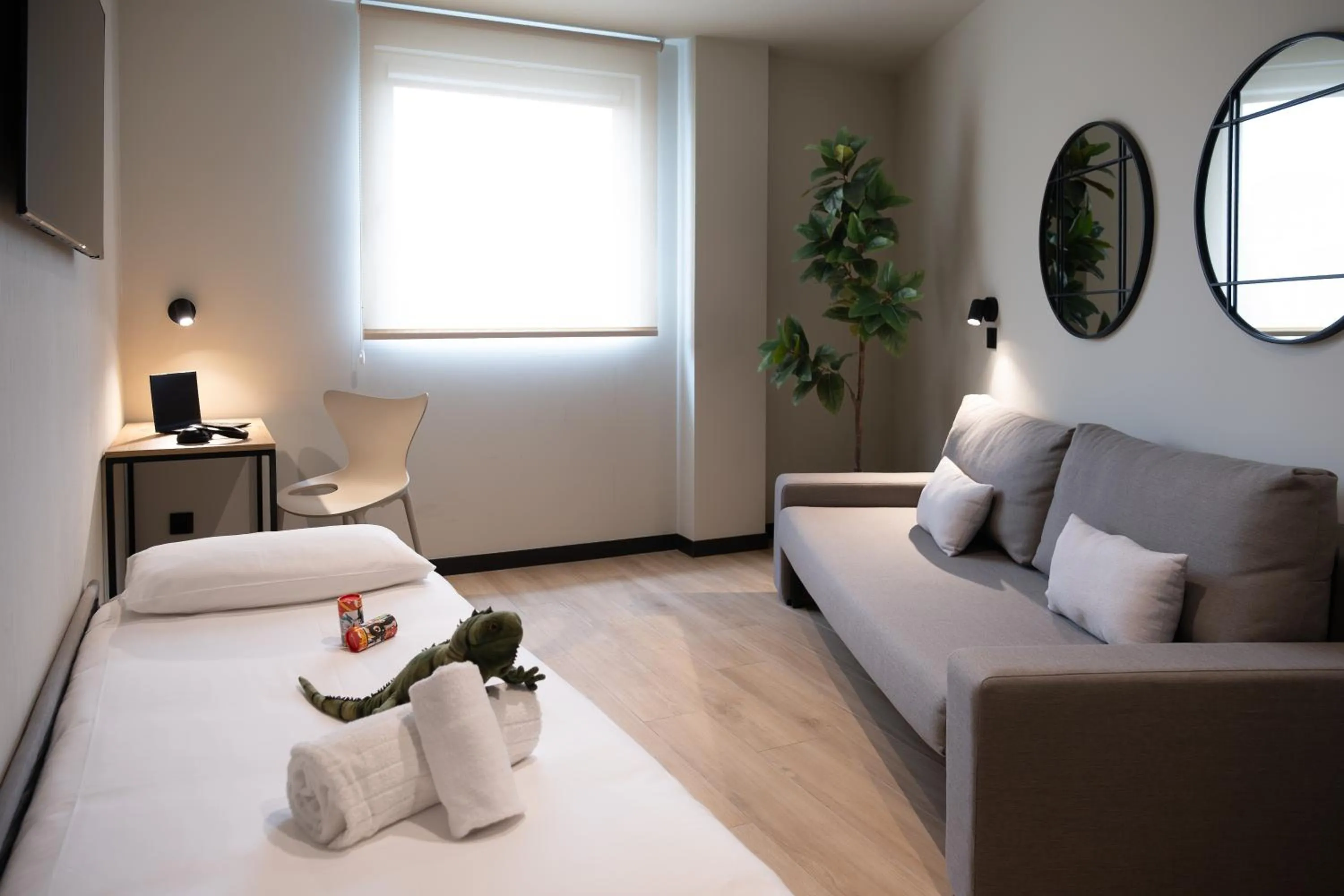 Bedroom, Bed in ibis Styles Santander