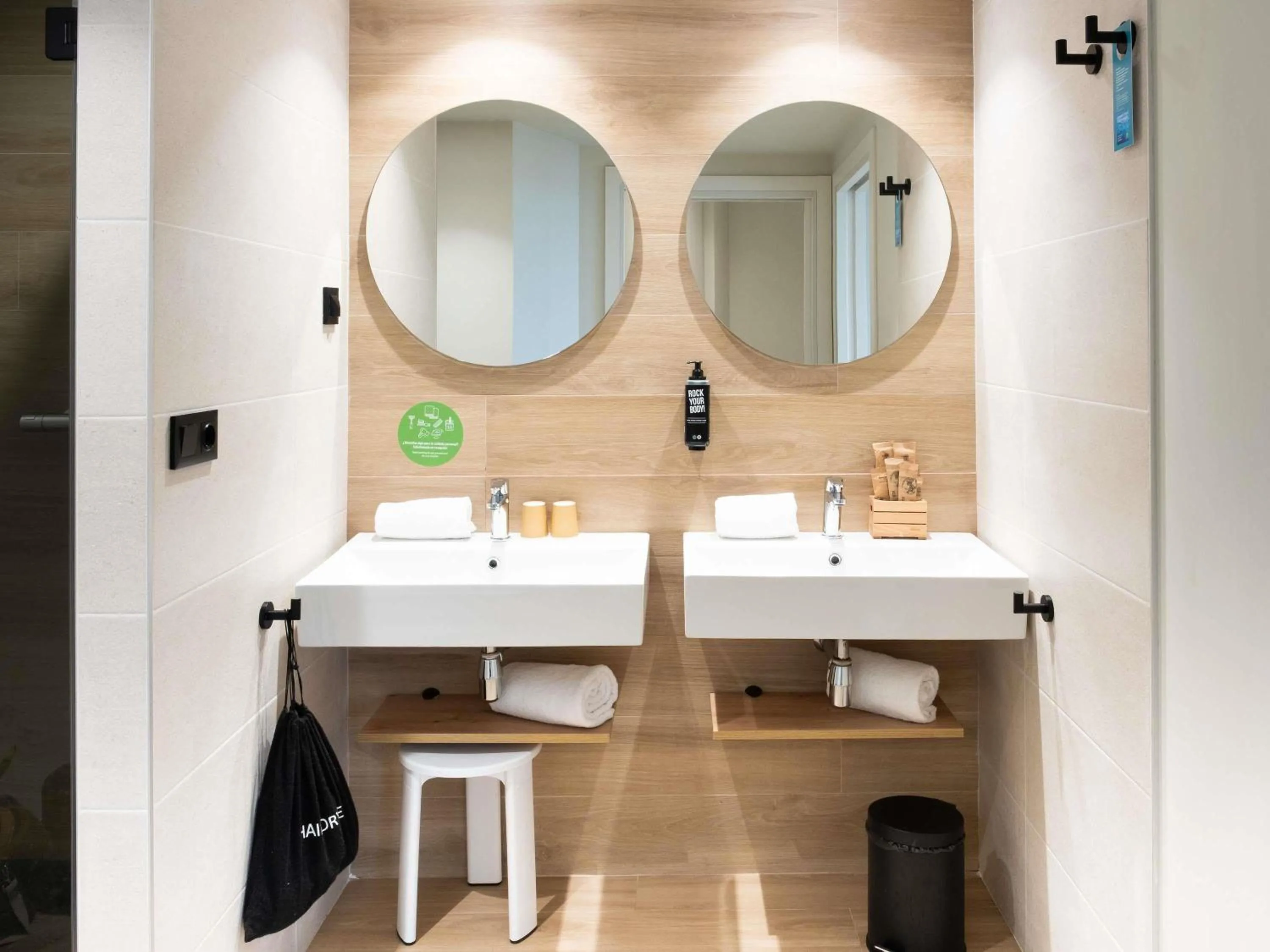 Bedroom in ibis Styles Santander