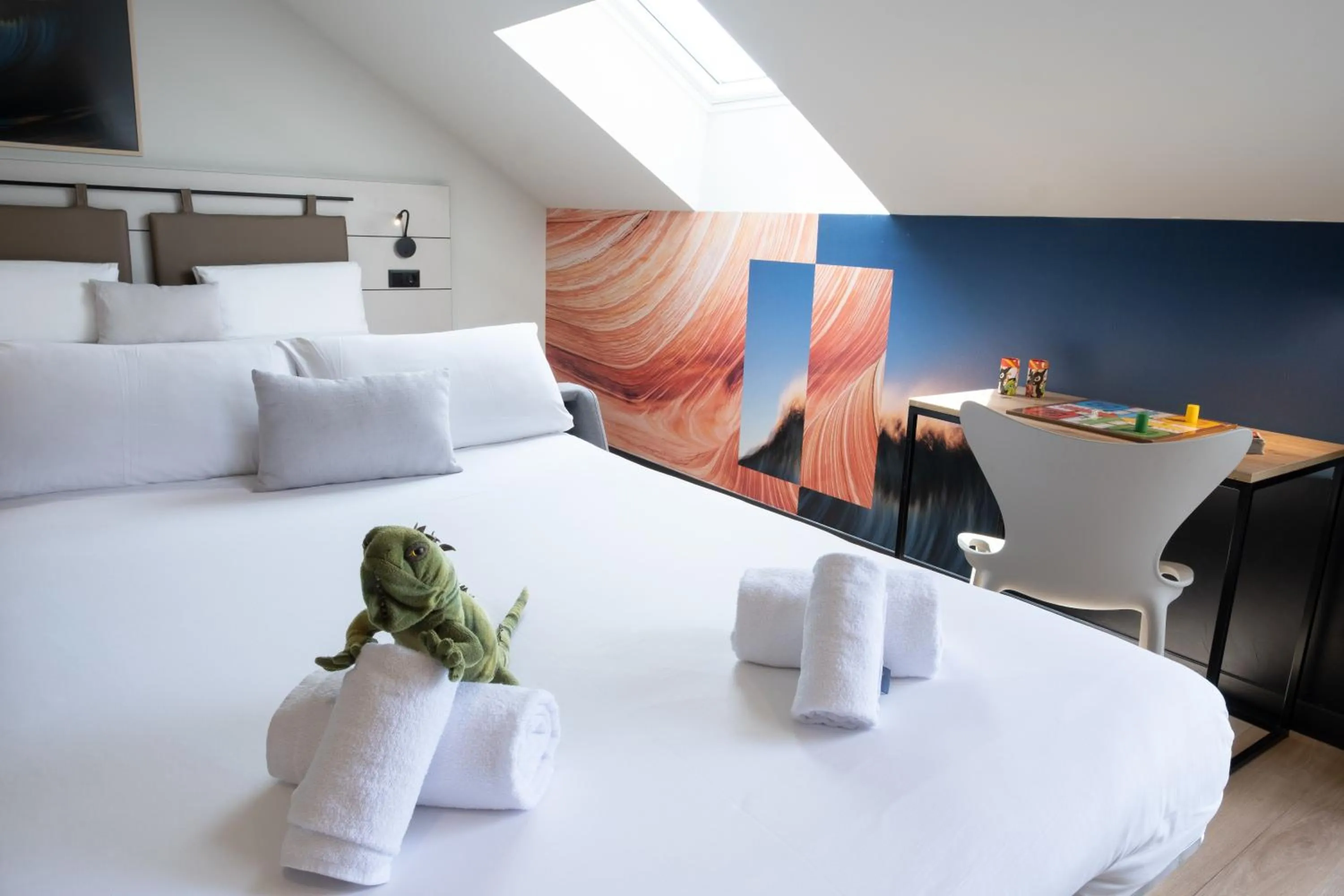 Bedroom, Bed in ibis Styles Santander