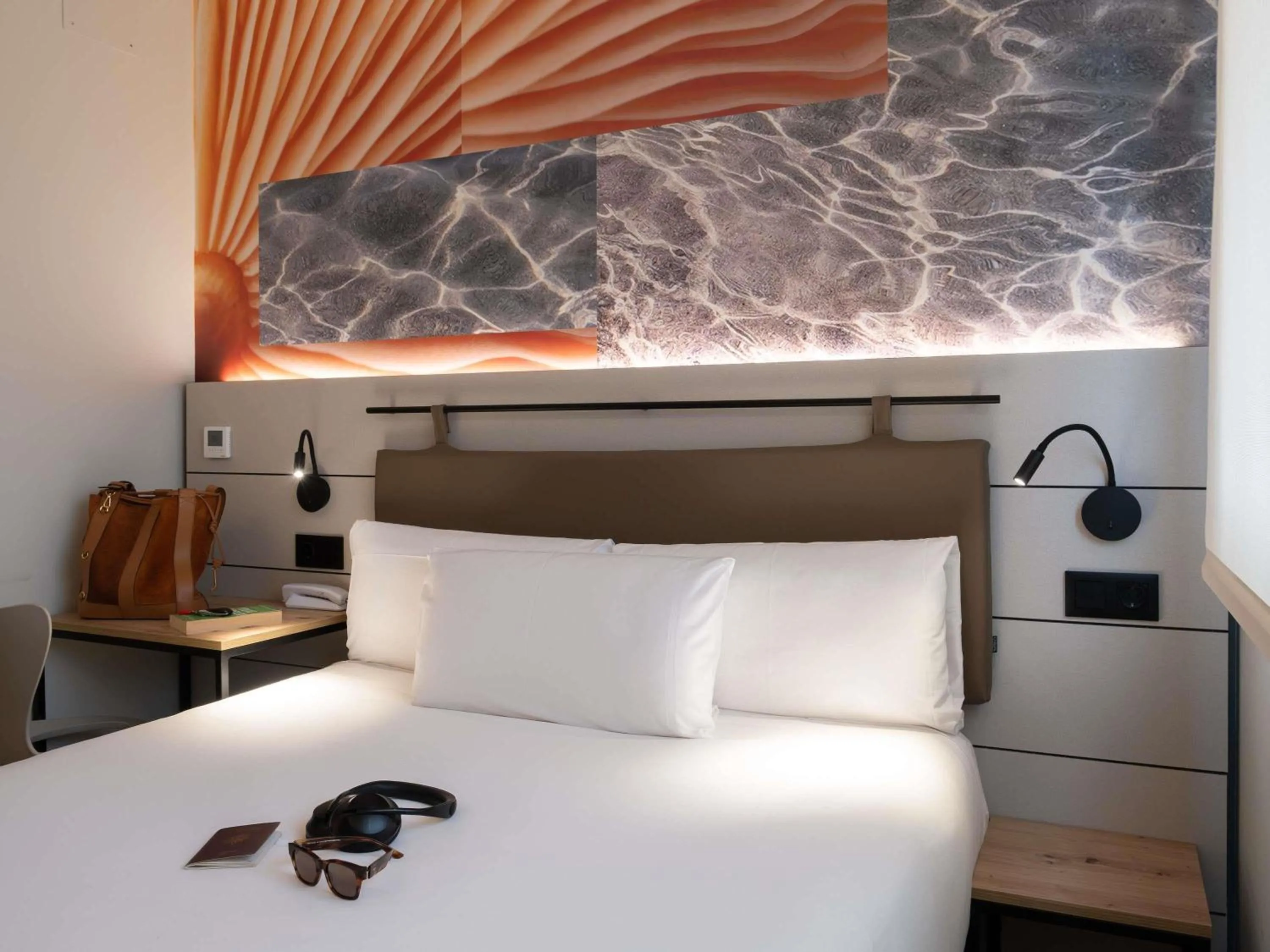 Bedroom, Bed in ibis Styles Santander