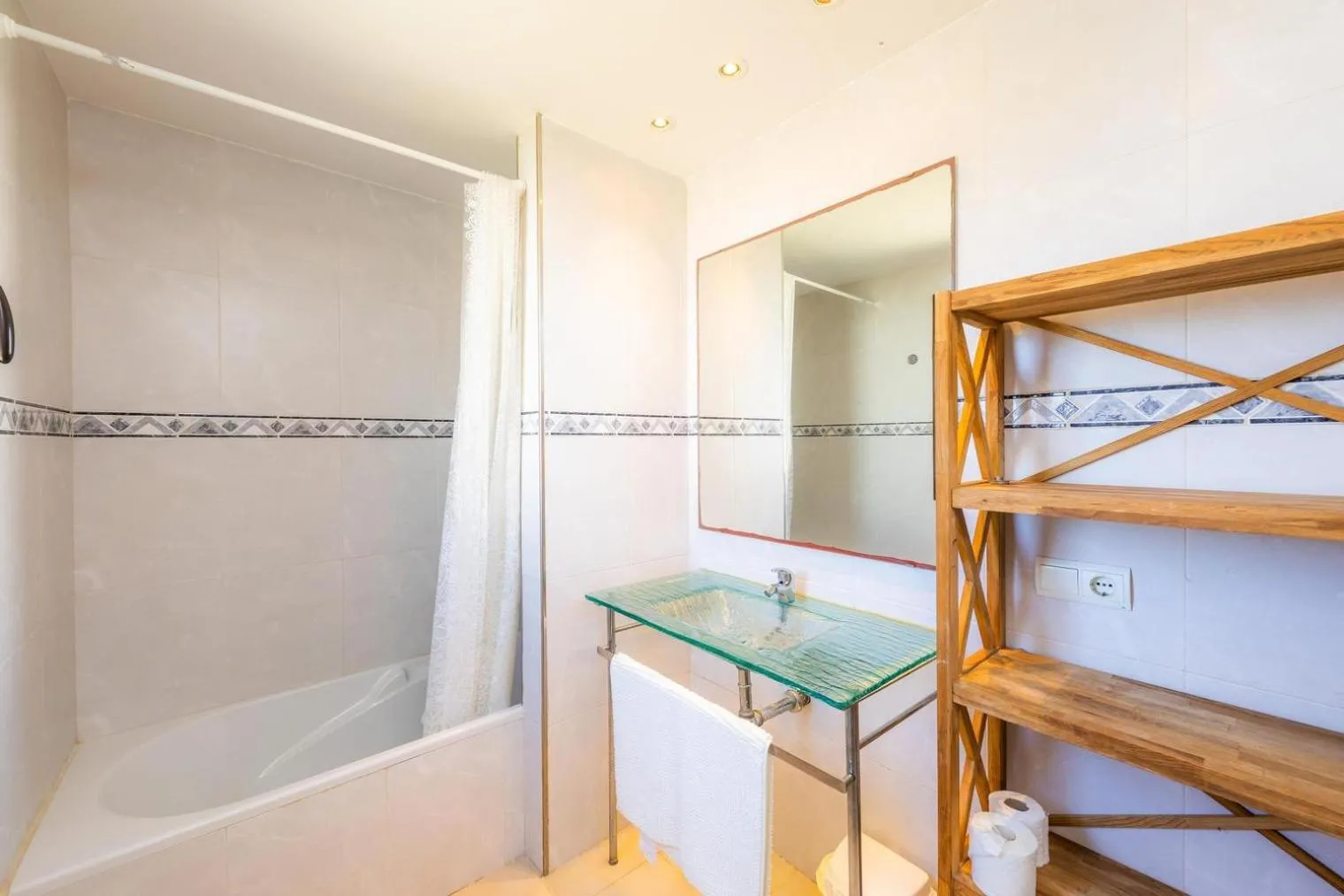 Bathroom in LA PERLA DE CALA DOR