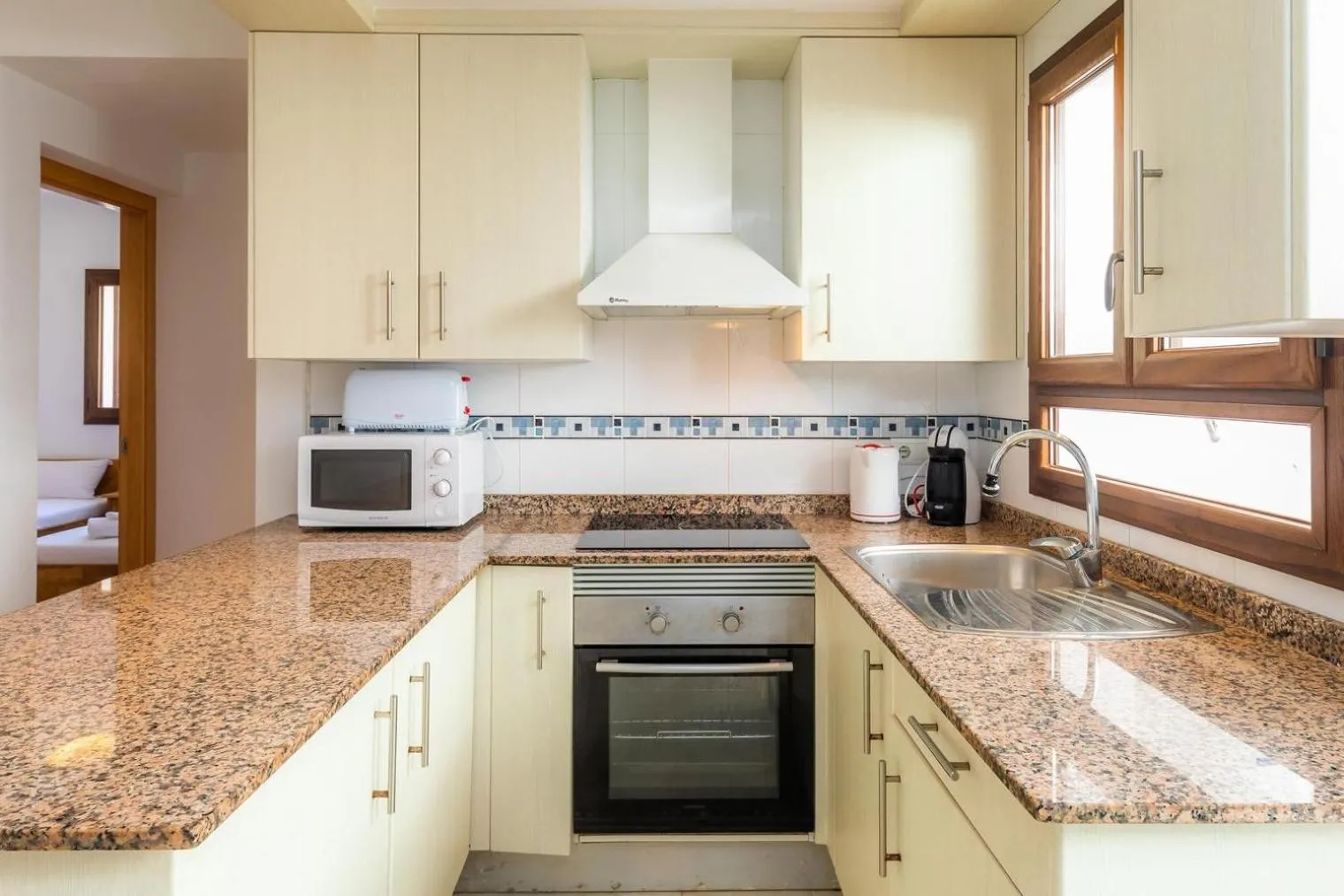 Kitchen or kitchenette in LA PERLA DE CALA DOR