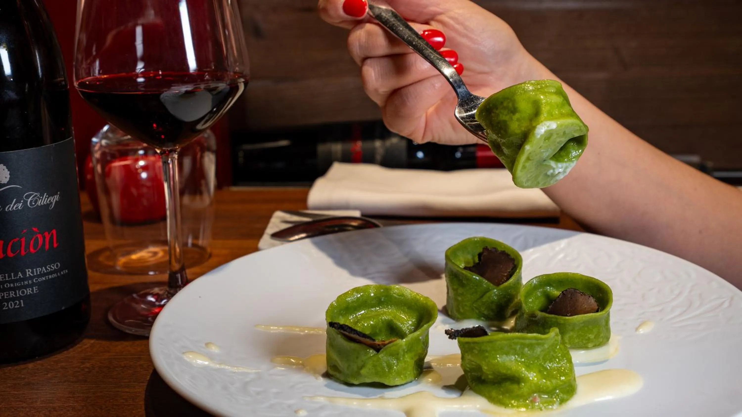 Restaurant/places to eat in Villa Balis Crema Verona Hills