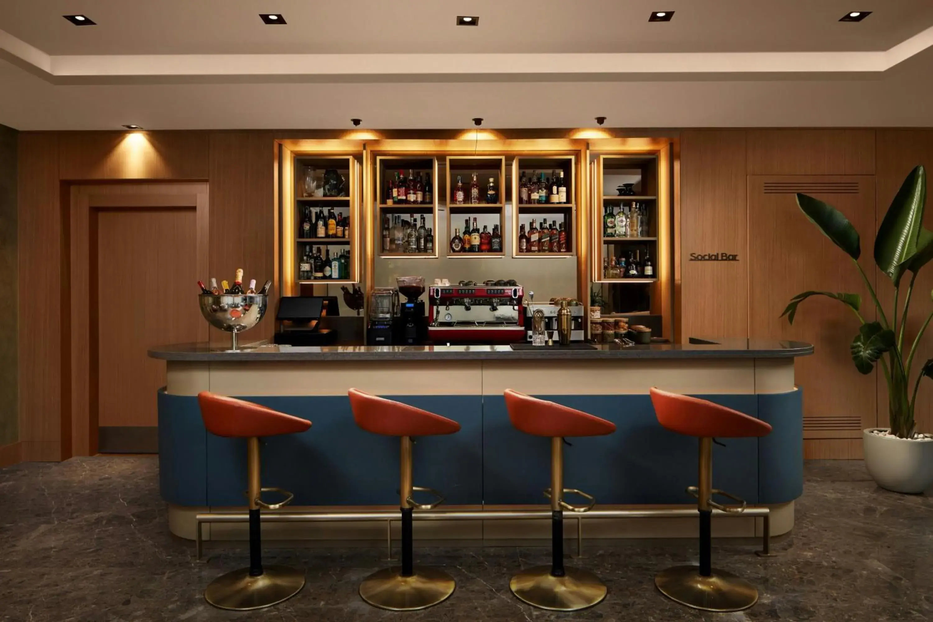 Lounge or bar in Lokalist, Istanbul, a Tribute Portfolio Hotel Lounge or bar in Lokalist, Istanbul, a Tribute Portfolio Hotel