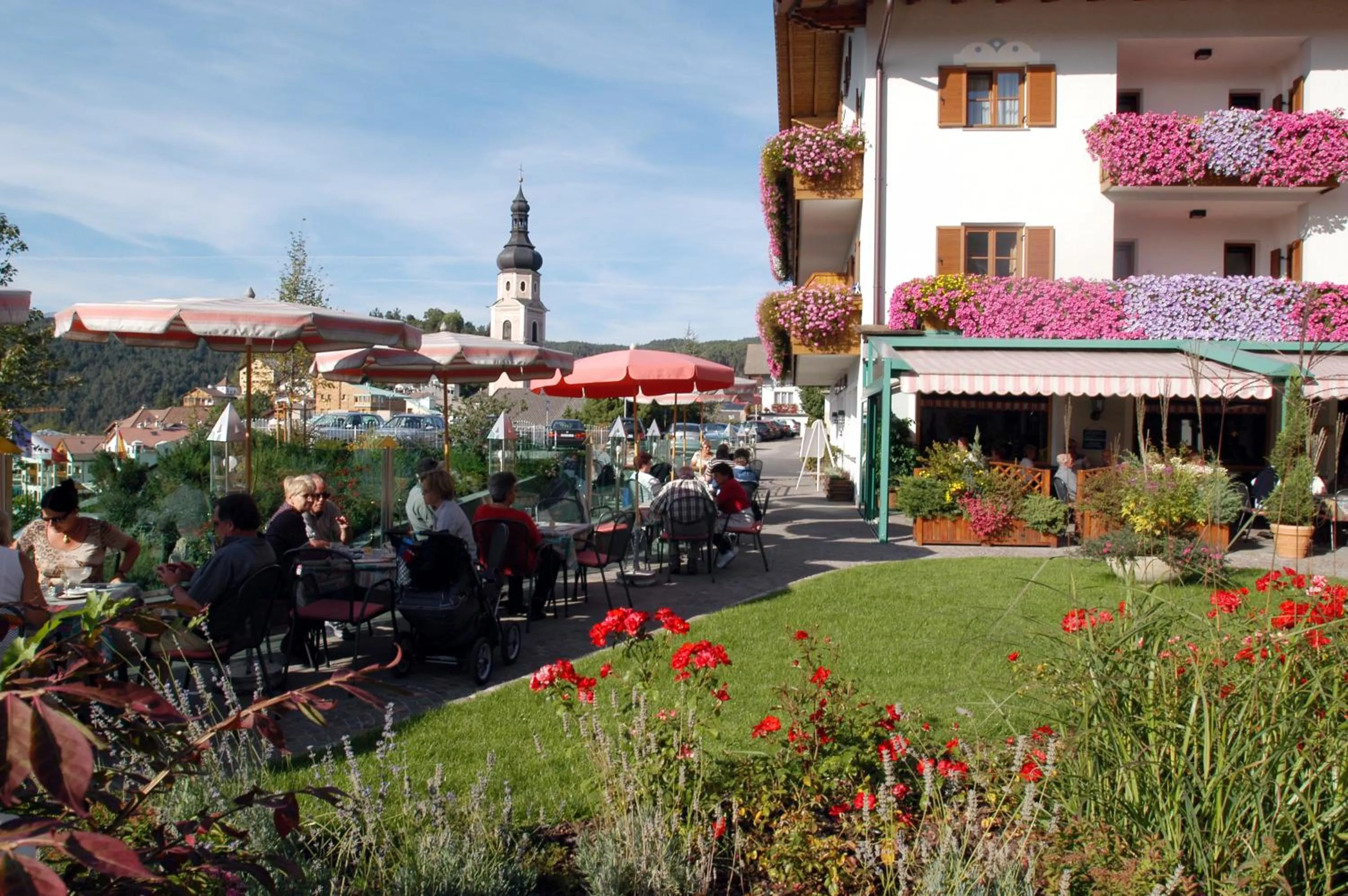 Lounge or bar in Hotel Garni Doris