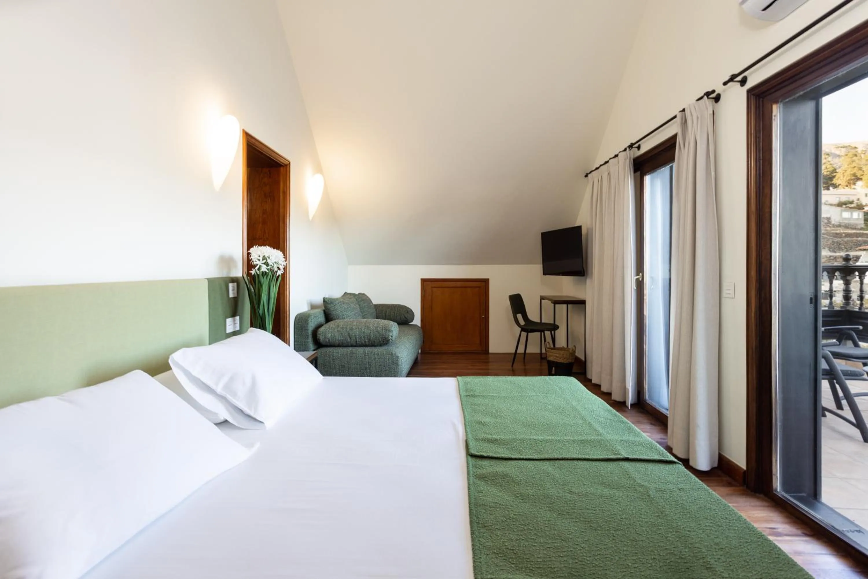 Photo of the whole room, Bed in Hotel Alta Montaña