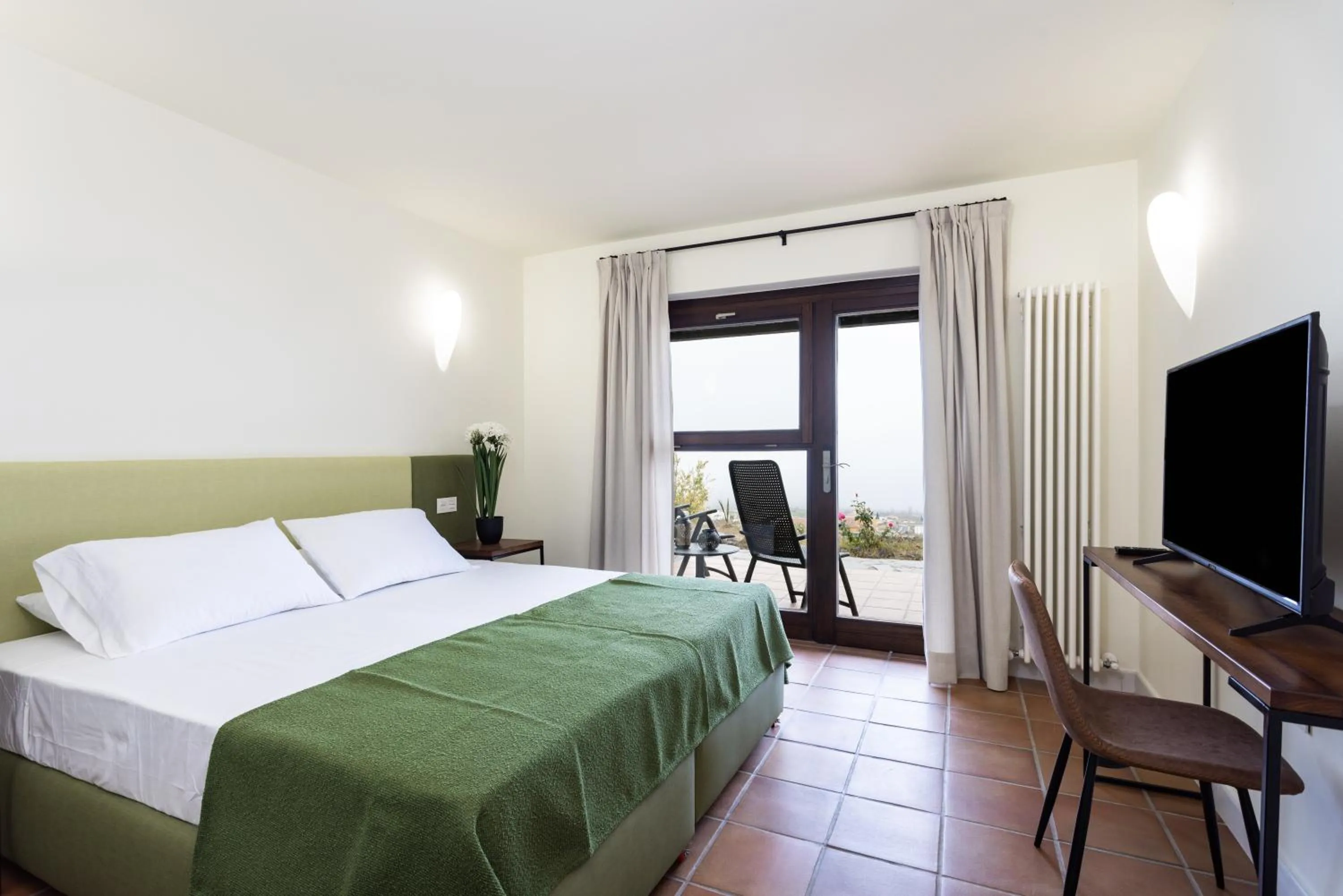 Photo of the whole room, Bed in Hotel Alta Montaña