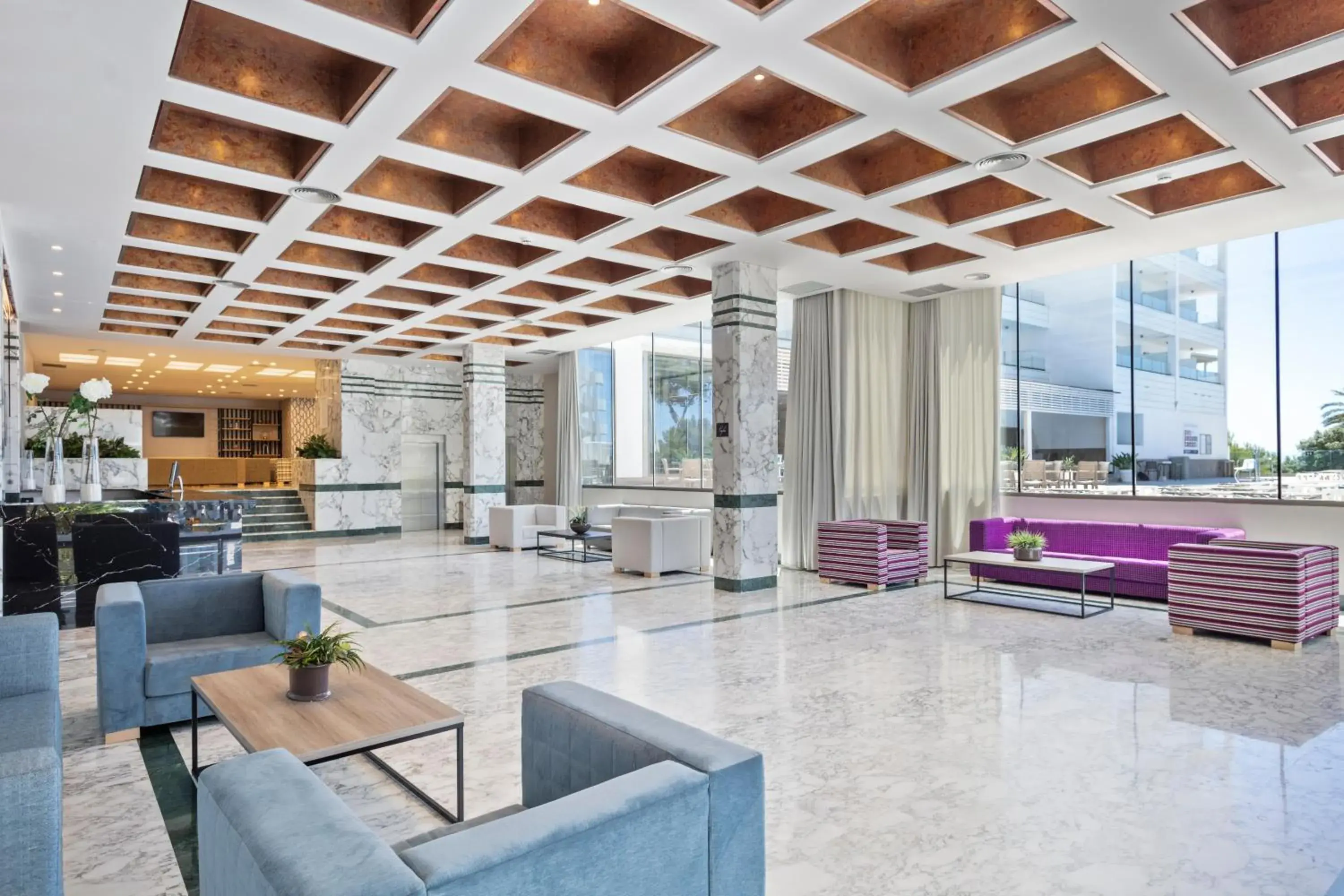 Lobby or reception in Hotel Best Punta Dorada Lobby or reception in Hotel Best Punta Dorada