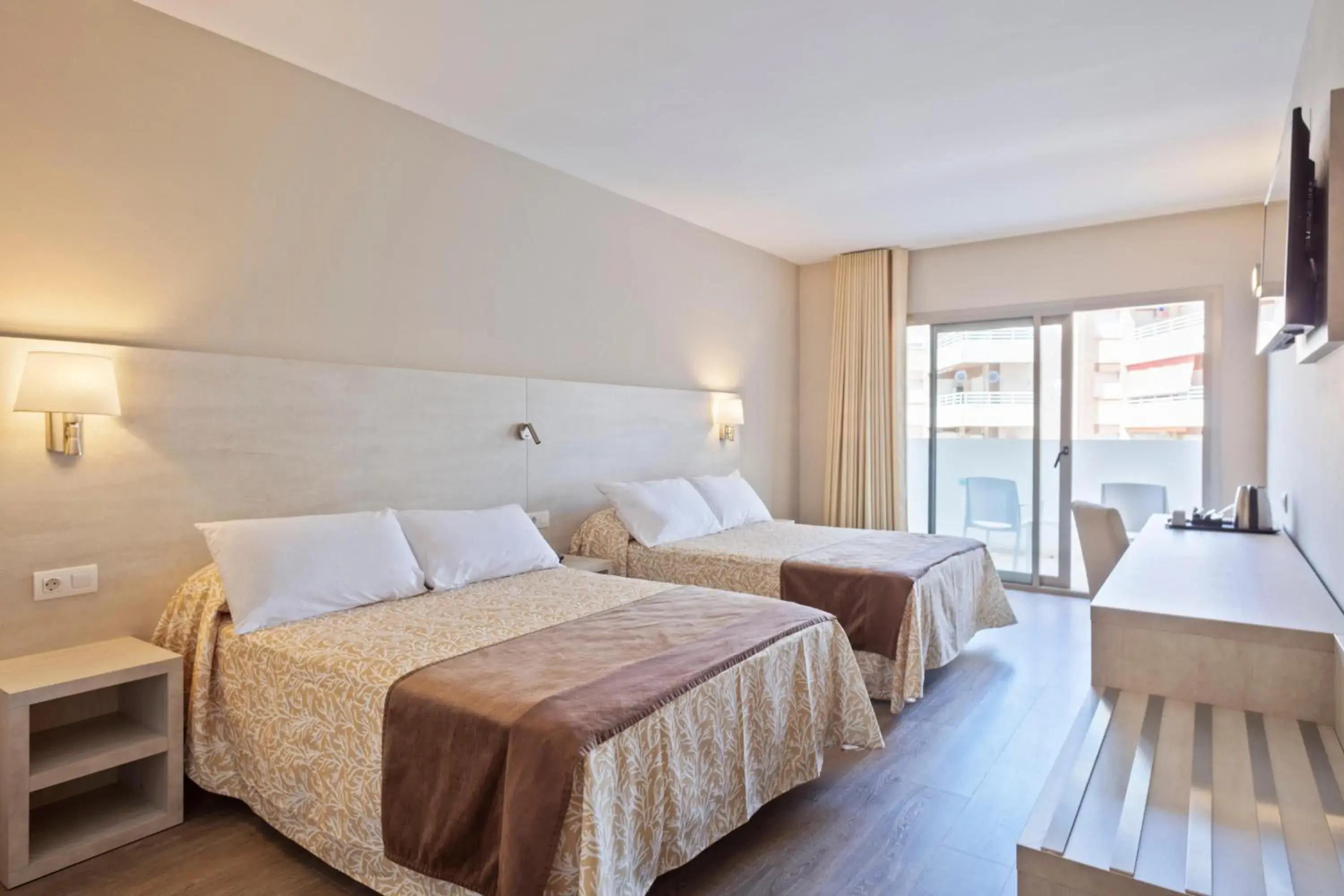 Photo of the whole room, Bed in Hotel Best Punta Dorada Photo of the whole room, Bed in Hotel Best Punta Dorada