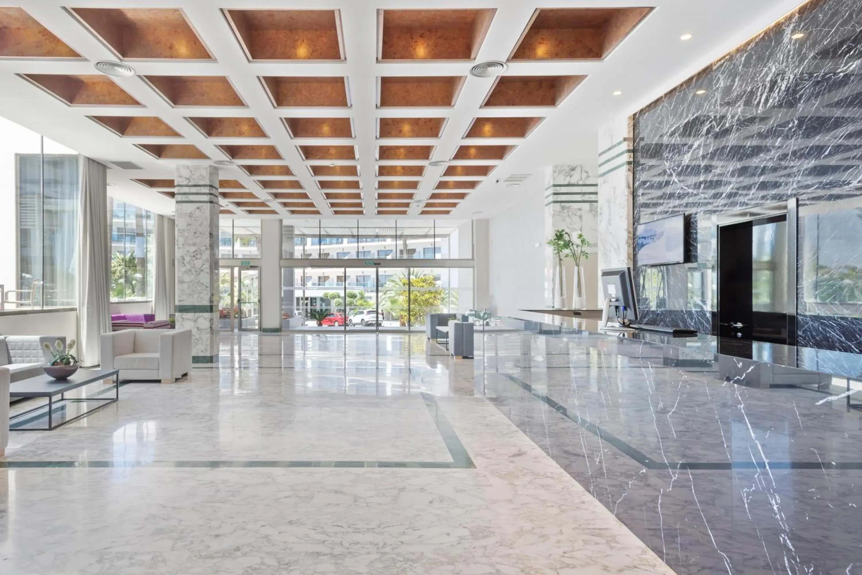 Lobby or reception in Hotel Best Punta Dorada Lobby or reception in Hotel Best Punta Dorada