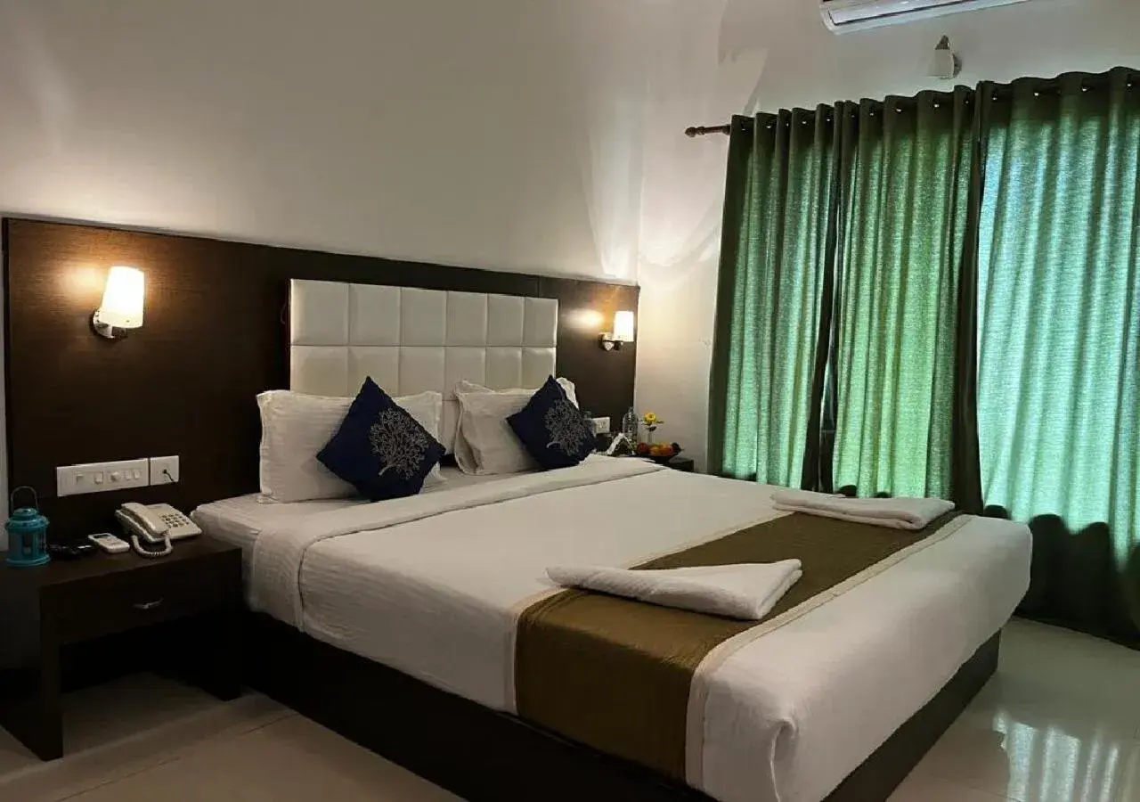 Deluxe Double Room - single occupancy in Doves Goldfieldd Lake Resort Deluxe Double Room - single occupancy in Doves Goldfieldd Lake Resort