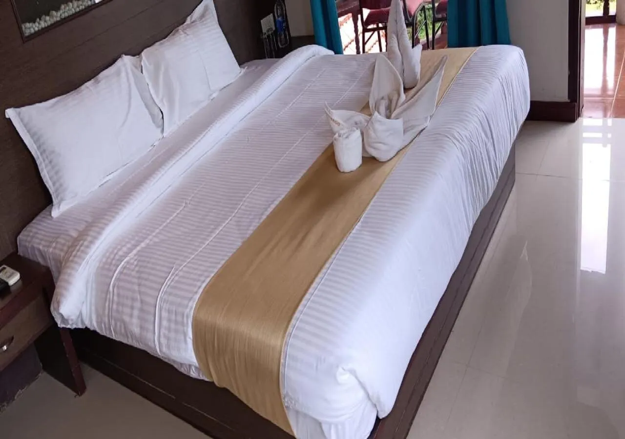 Bedroom, Bed in Doves Goldfieldd Lake Resort