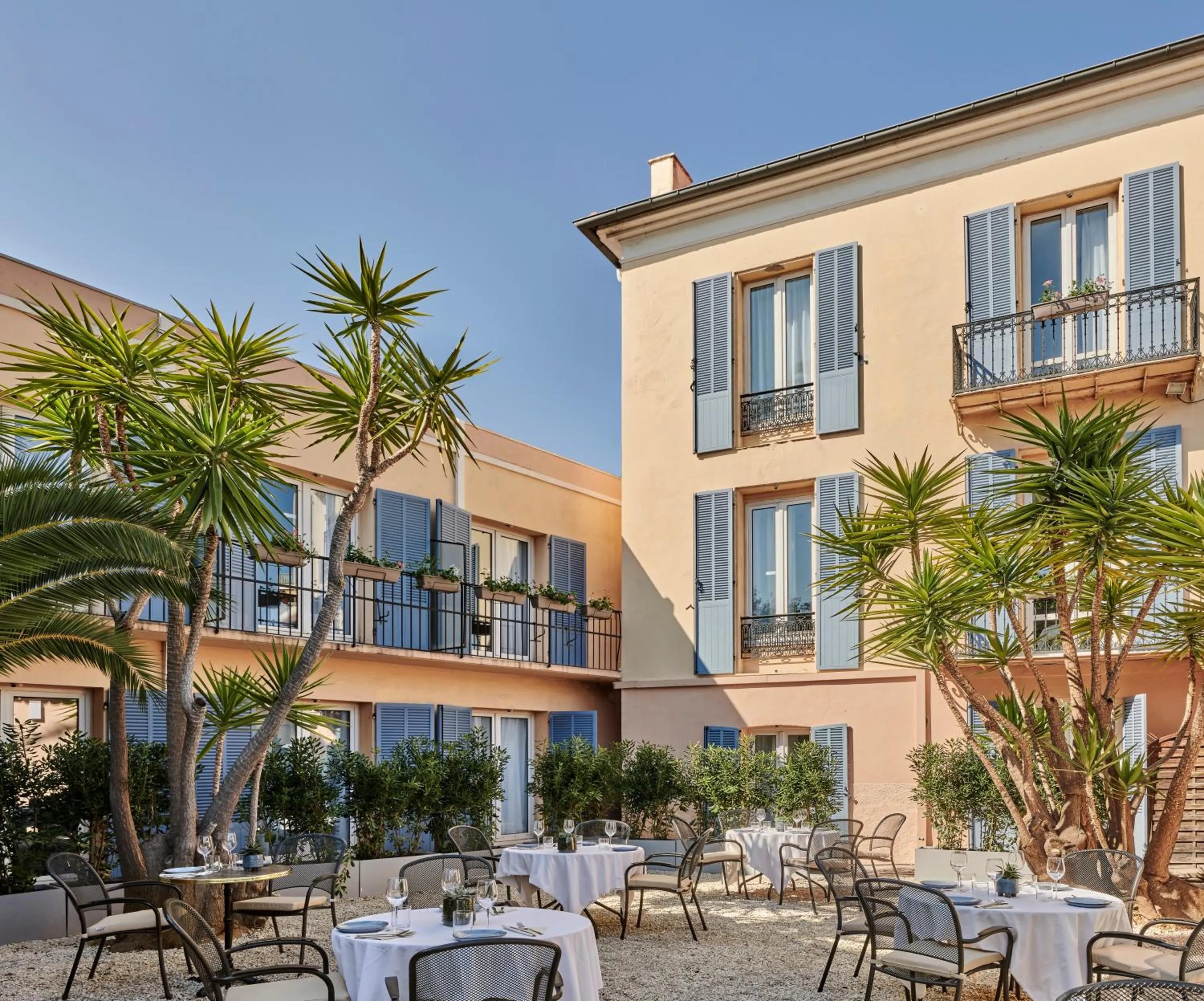 Patio in Hotel Le Suquet Cannes