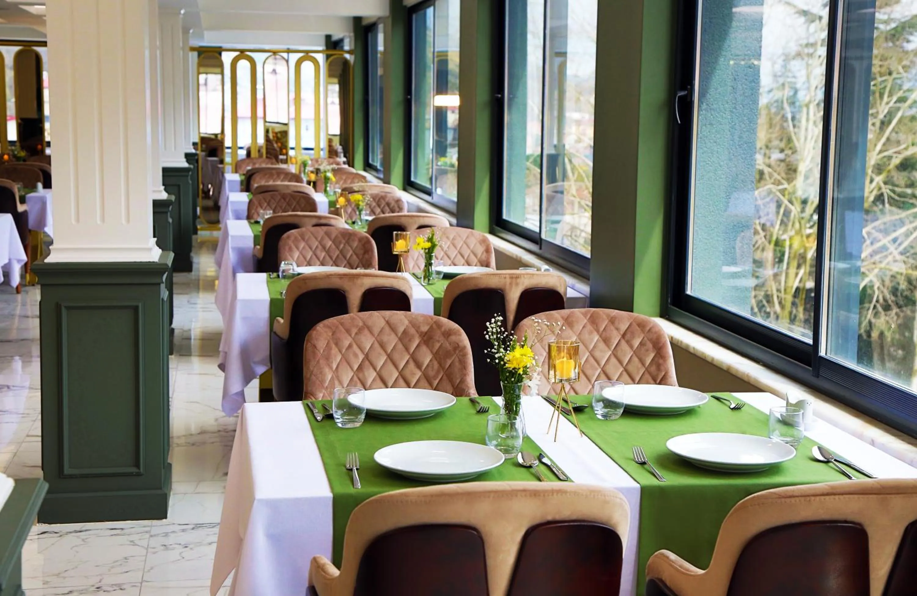 Restaurant/places to eat in Bayrak Grand Hotel