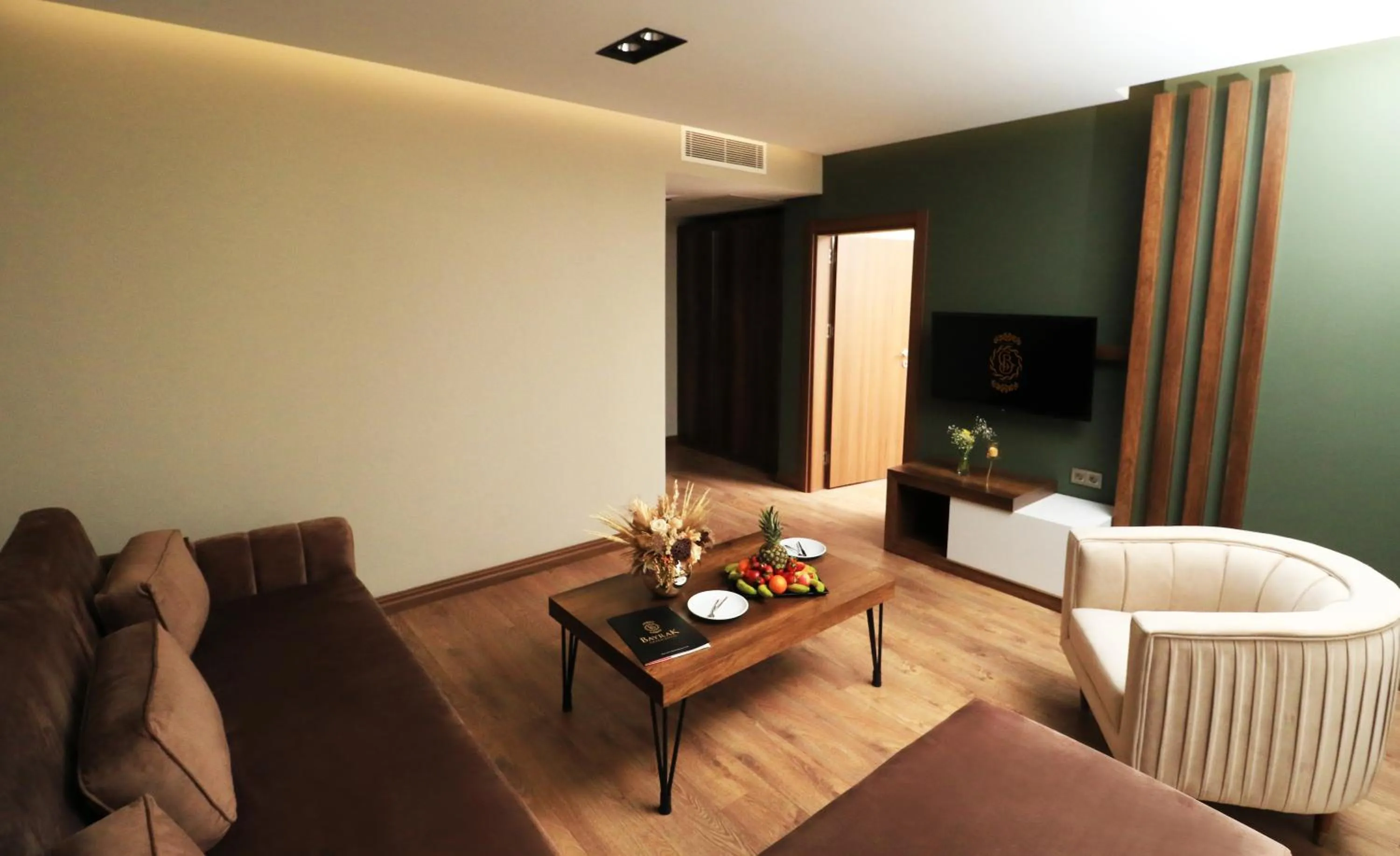 Living room, Bed in Bayrak Grand Hotel