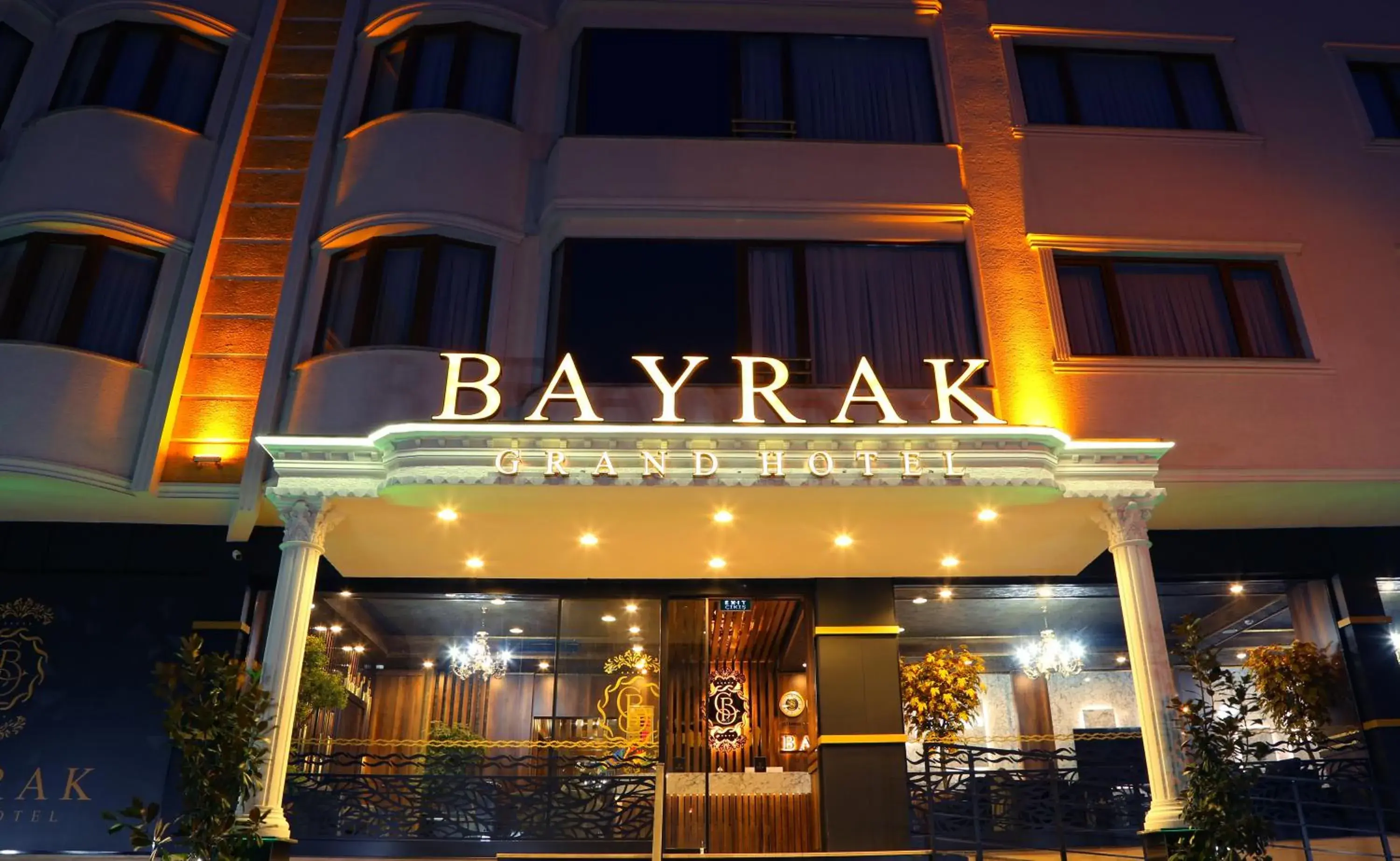 Property building in Bayrak Grand Hotel Property building in Bayrak Grand Hotel