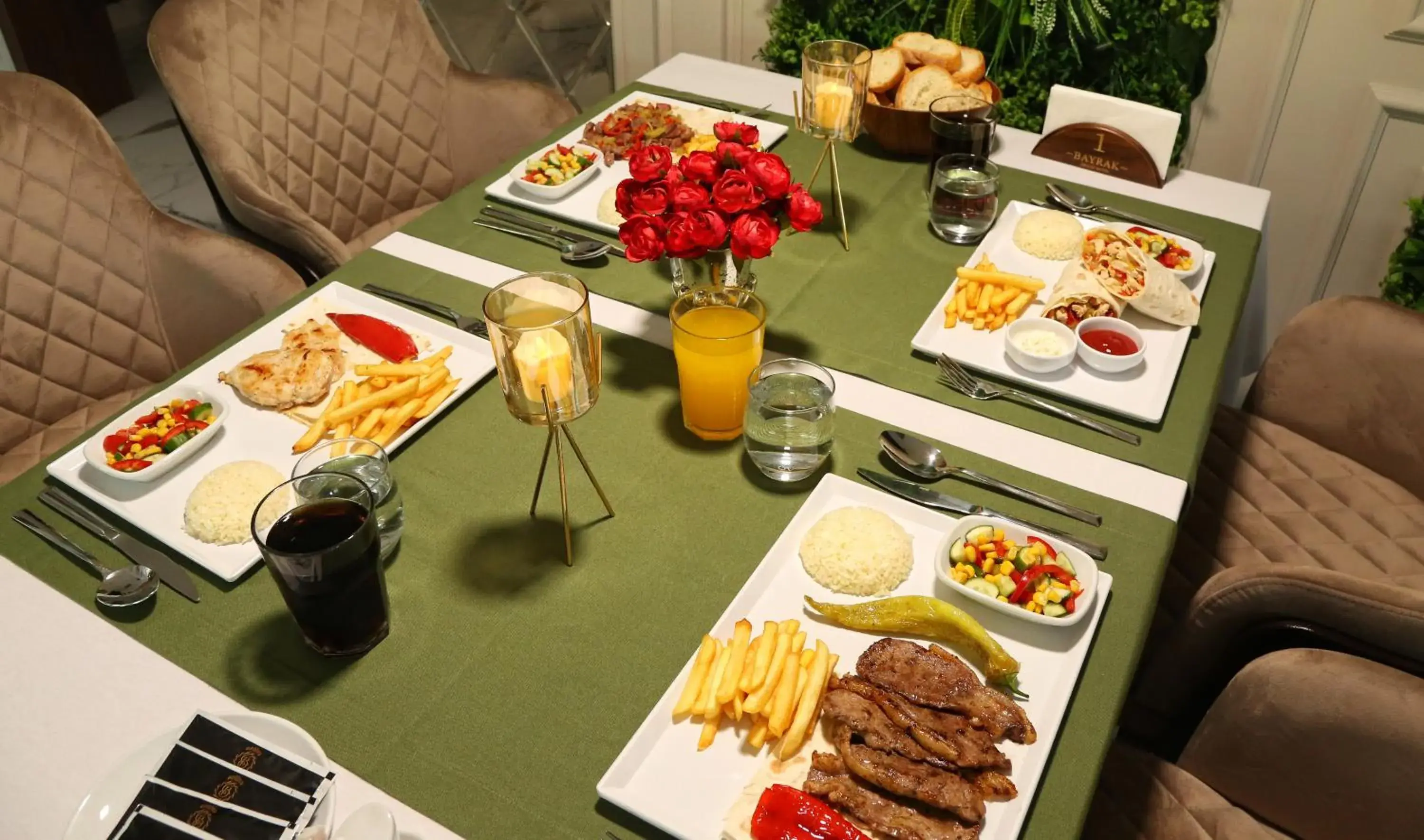 Restaurant/places to eat in Bayrak Grand Hotel Restaurant/places to eat in Bayrak Grand Hotel