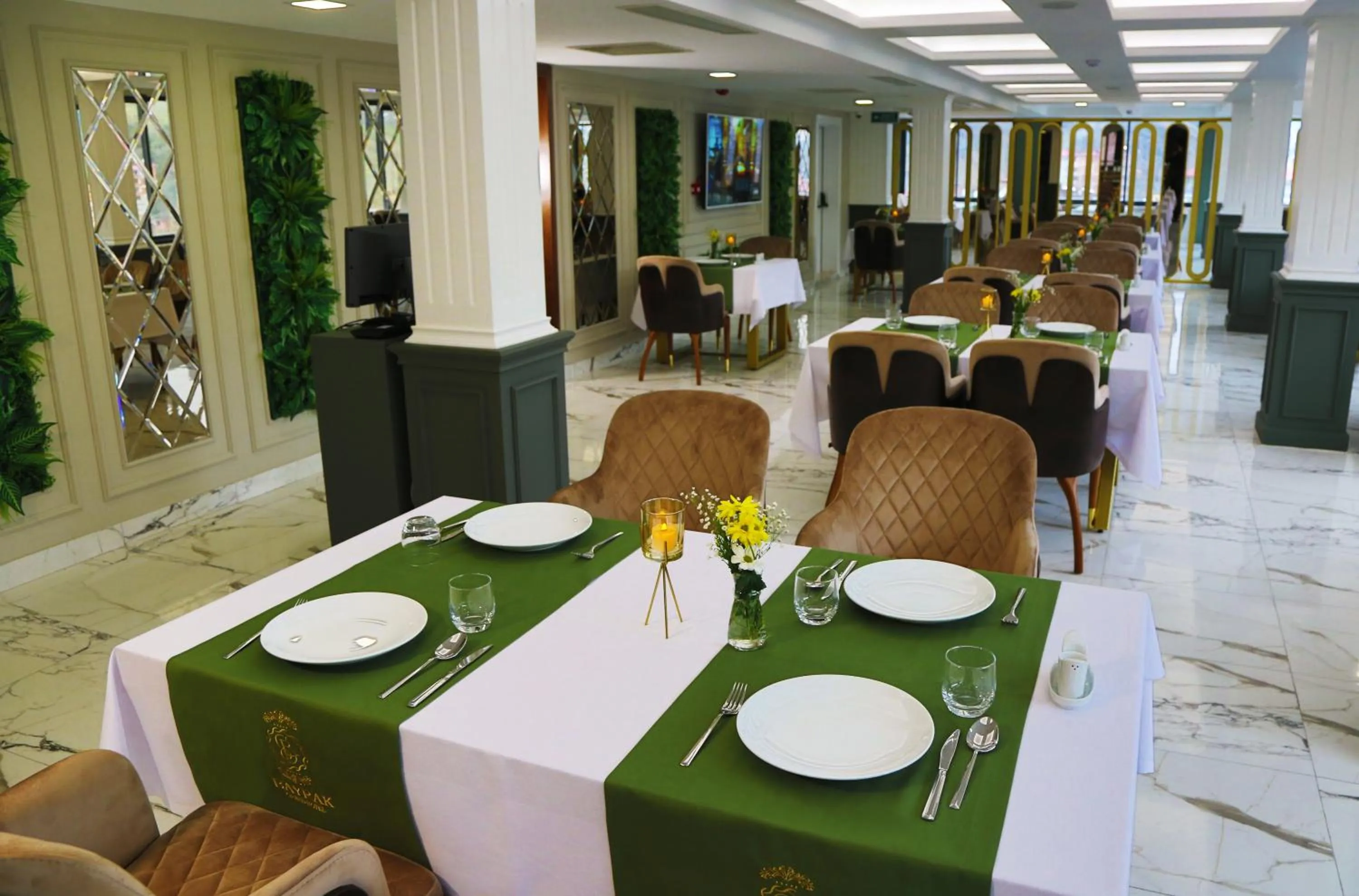 Restaurant/places to eat in Bayrak Grand Hotel